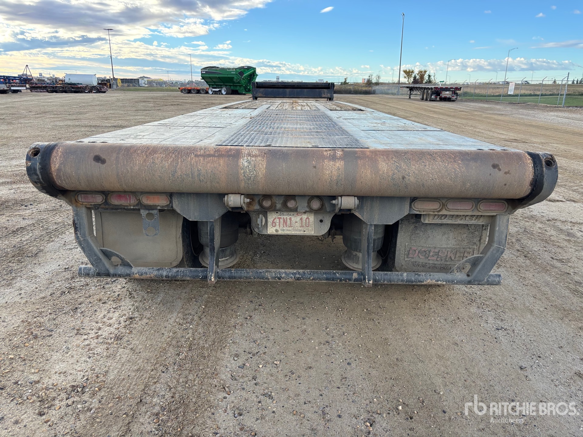 2014 Doepker 45 TON 55 FT TRI/A
