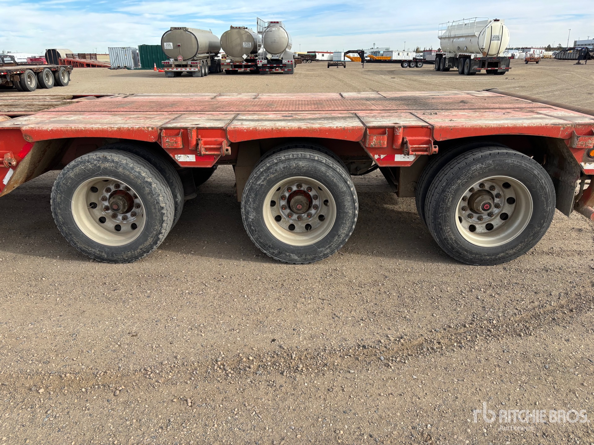 2014 Doepker 40 TON 53 FT TRI/A