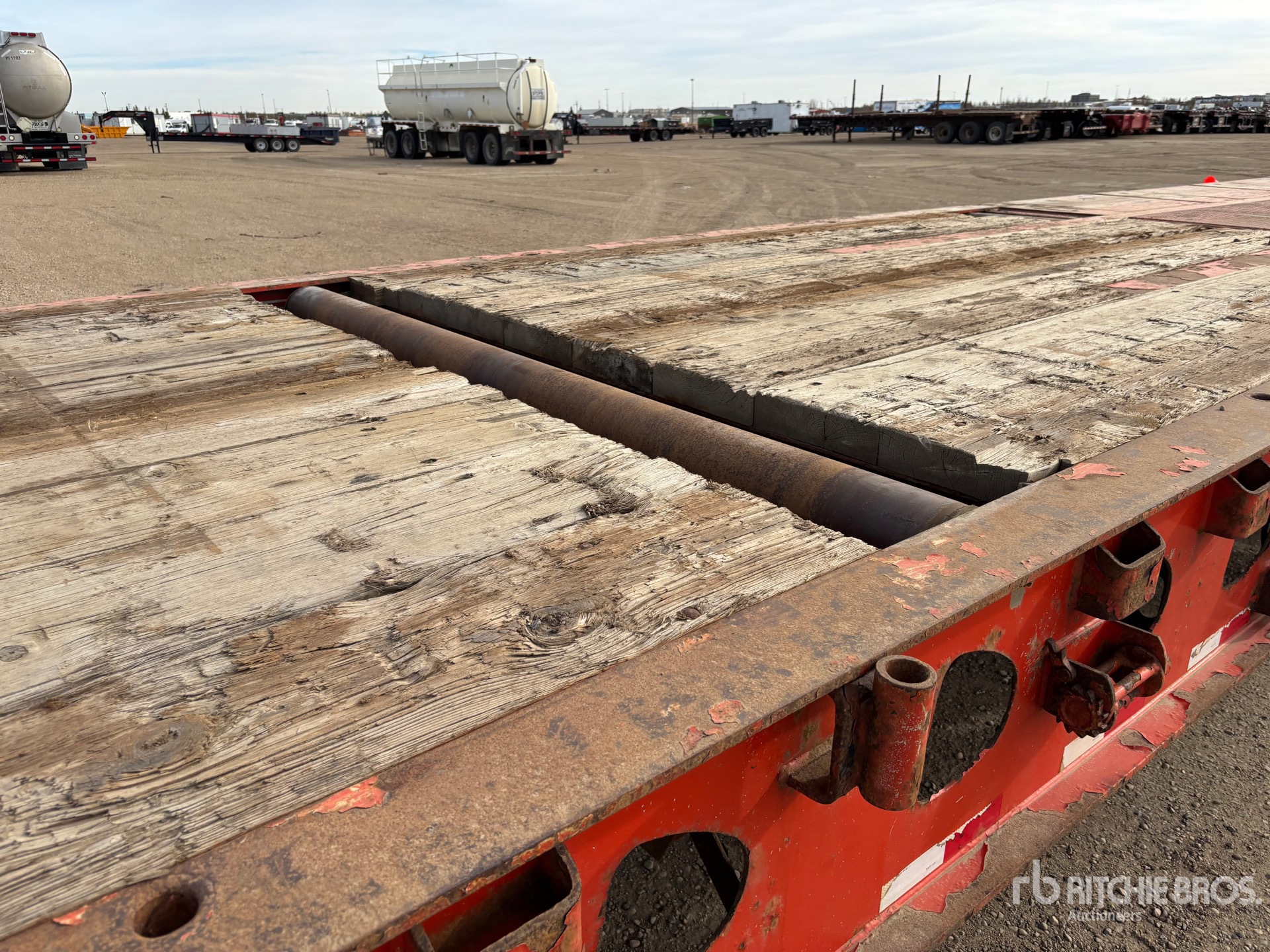 2014 Doepker 40 TON 53 FT TRI/A