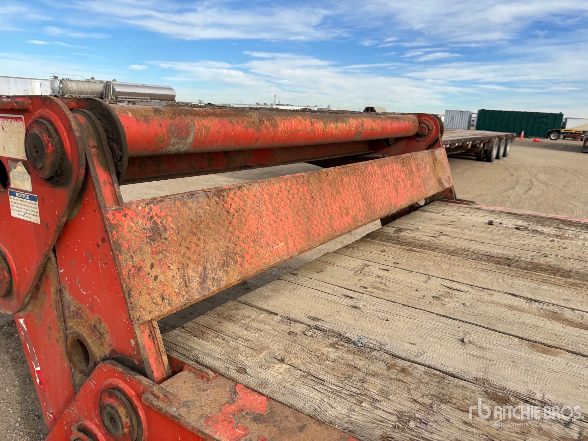 2014 Doepker 40 TON 53 FT TRI/A