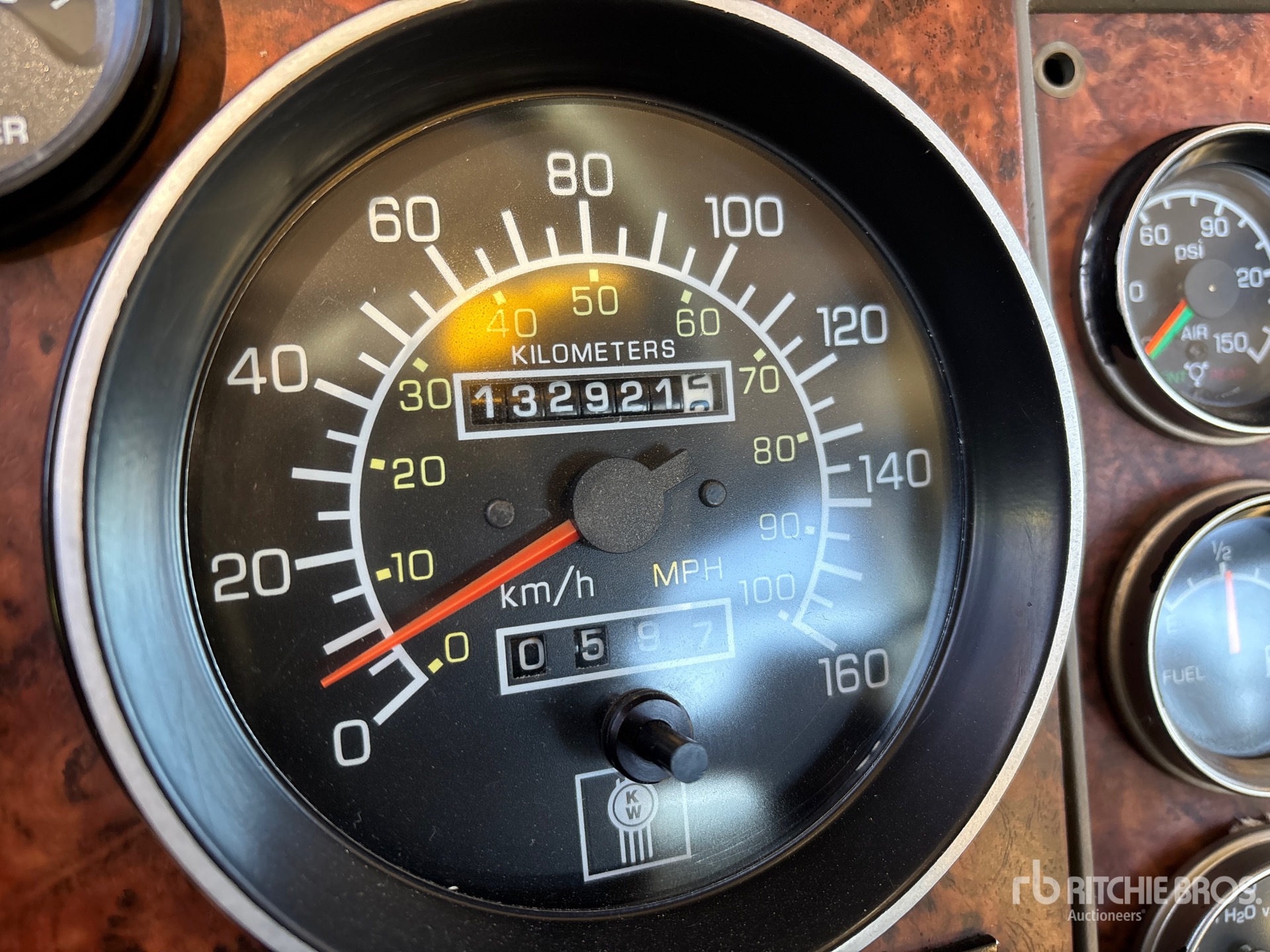 2006 Kenworth C500B