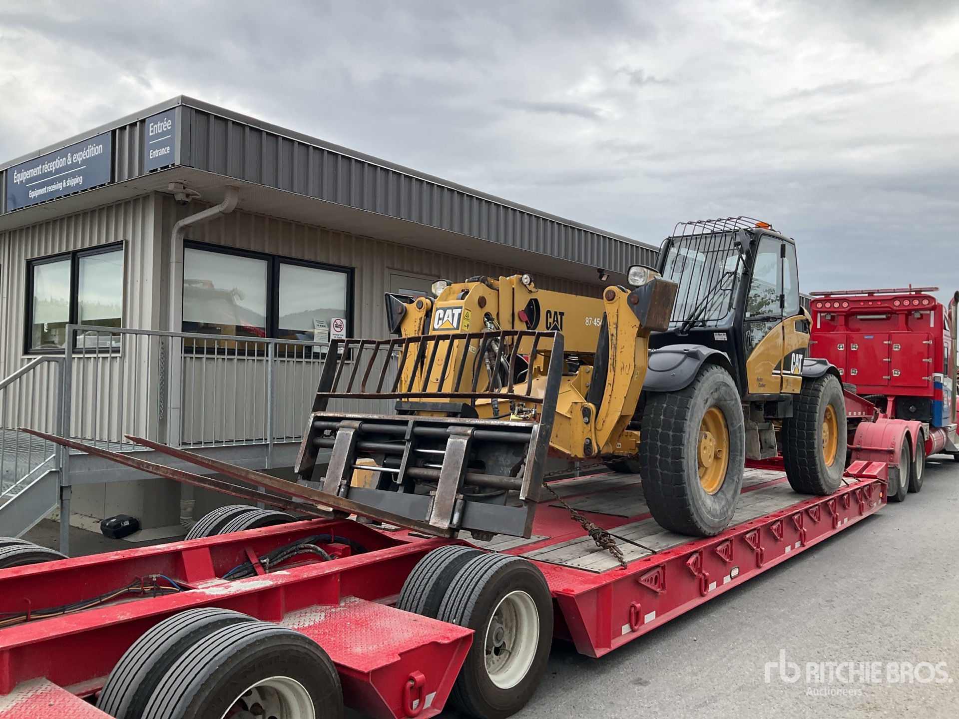 2005 Caterpillar TH560B