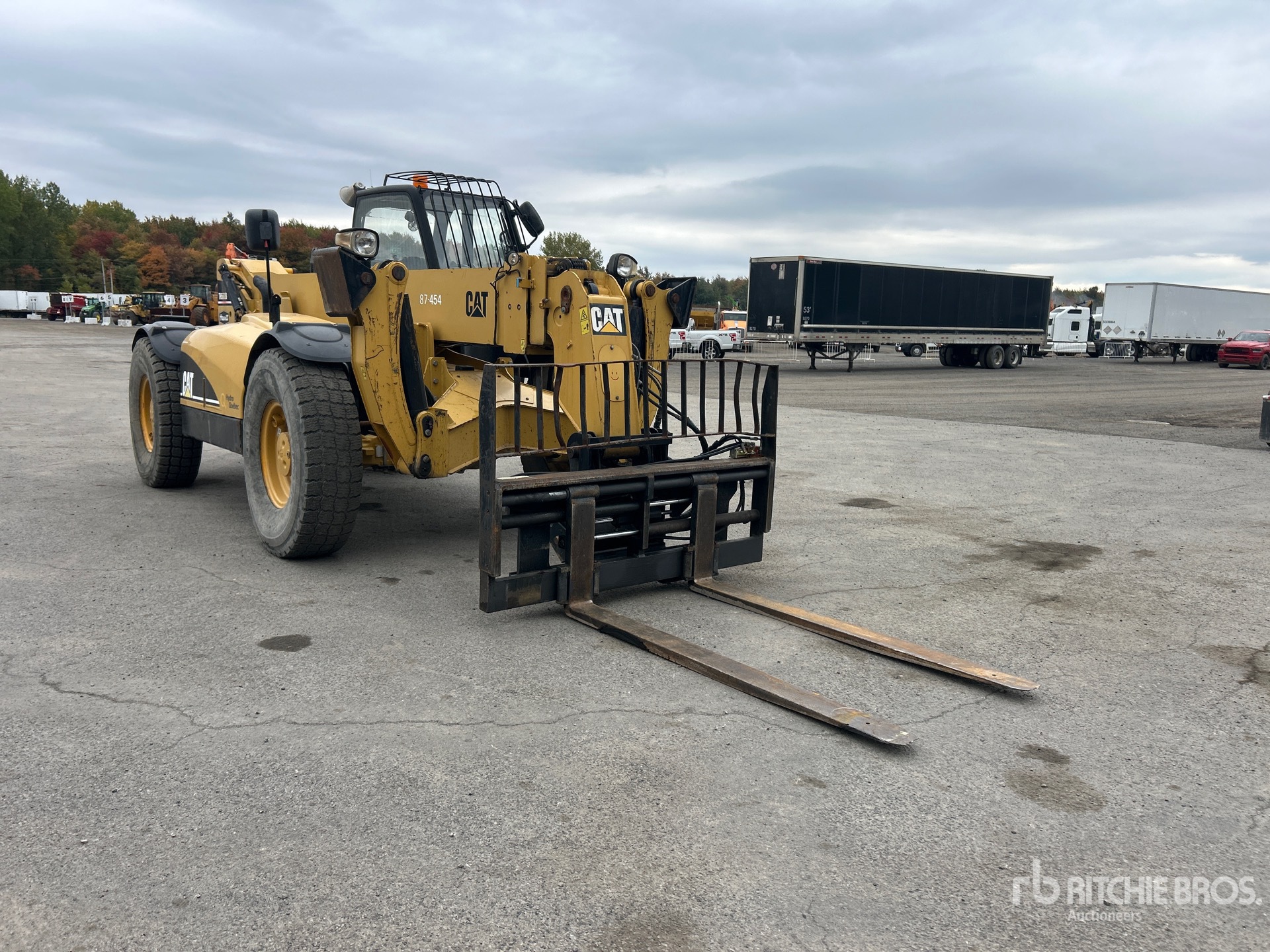2005 Caterpillar TH560B