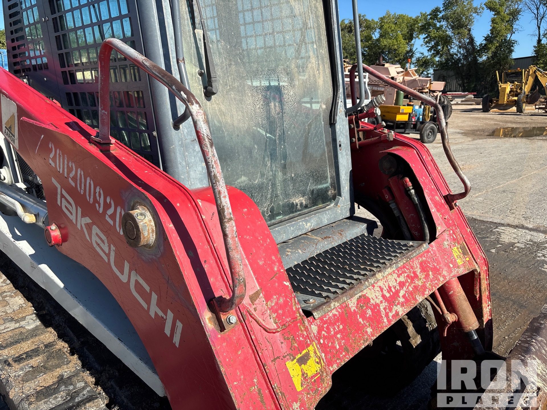 Takeuchi TL12