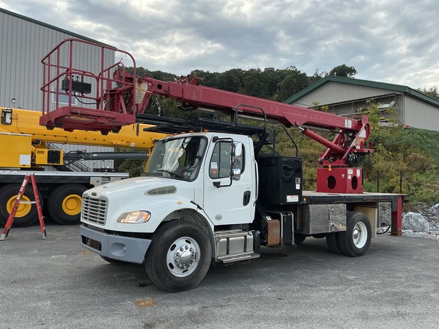 2014 Elliott L60RMHA 57 ft on 2015 Freightliner M2 4x2 Bucket Truck