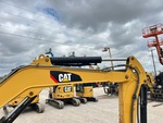 Hydraulics with Stick Cylinder
