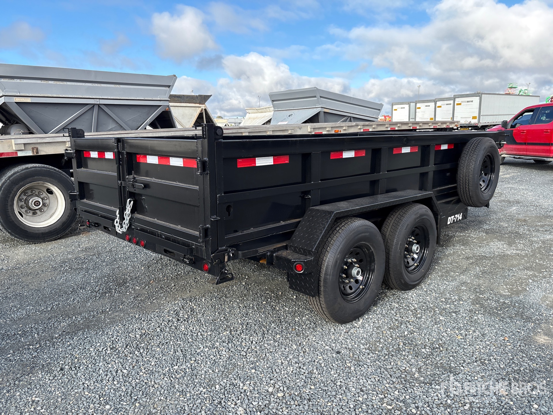 2027 DENTON DT-7142