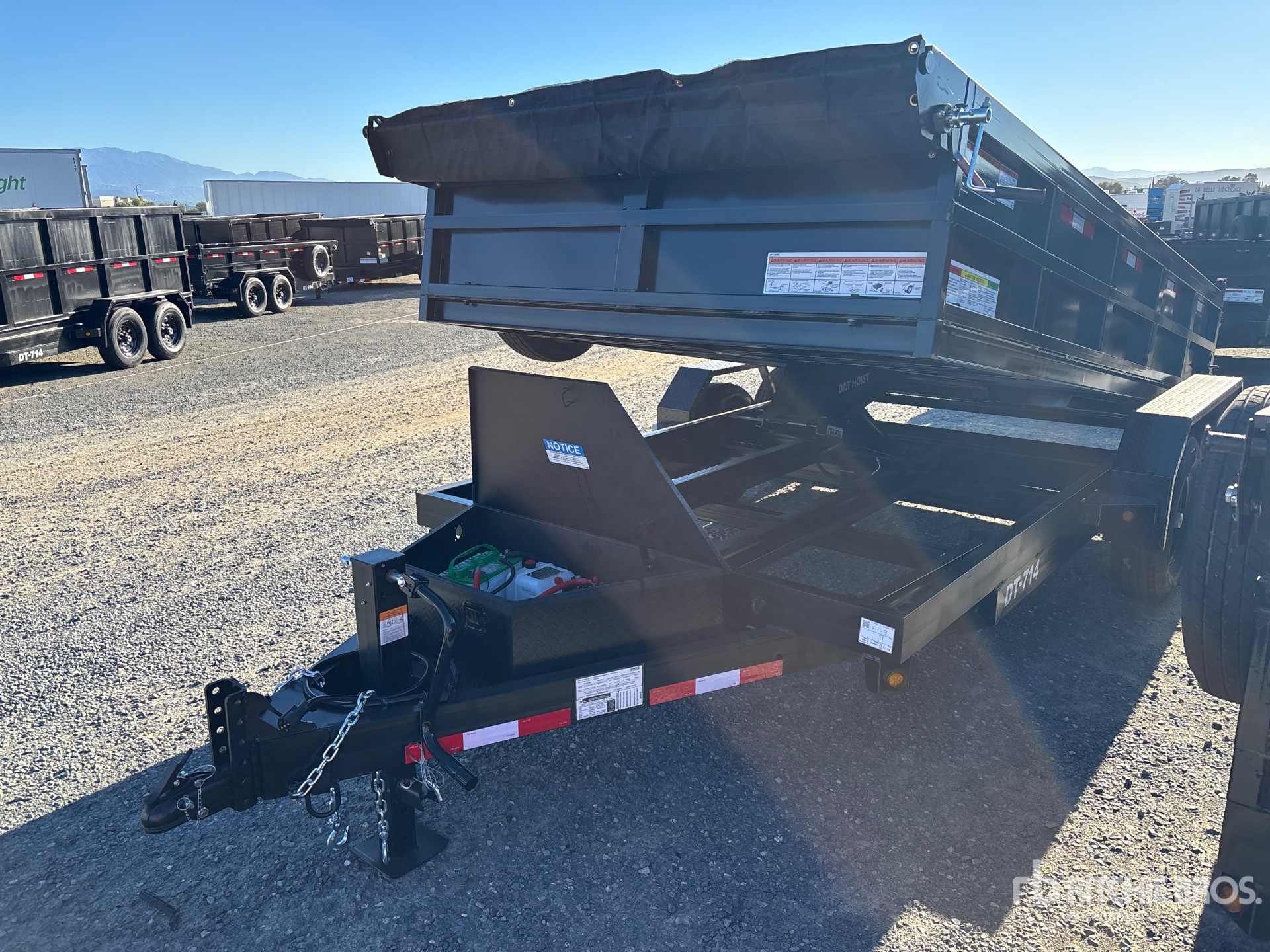 2027 DENTON DT-7142