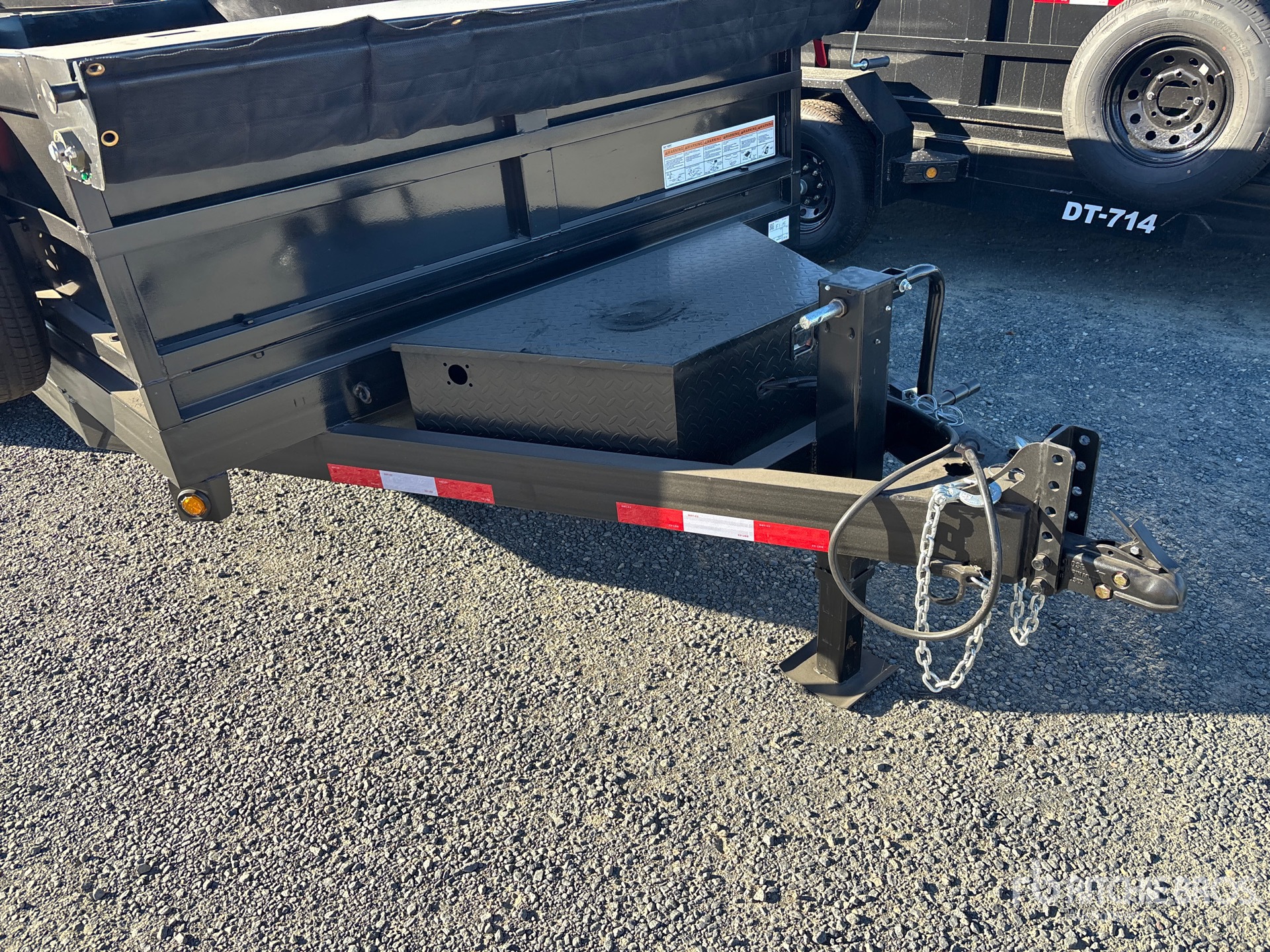 2027 DENTON DT-7142