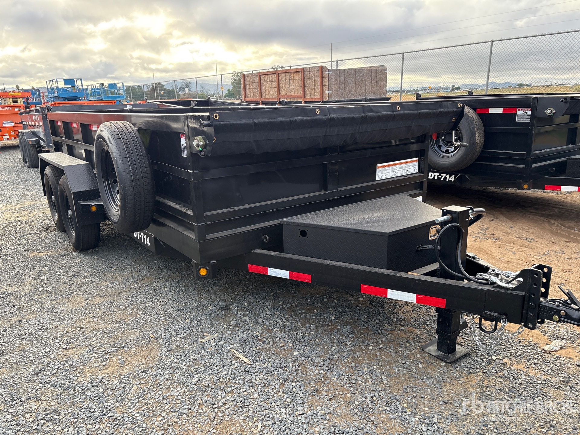 2027 DENTON DT-7142