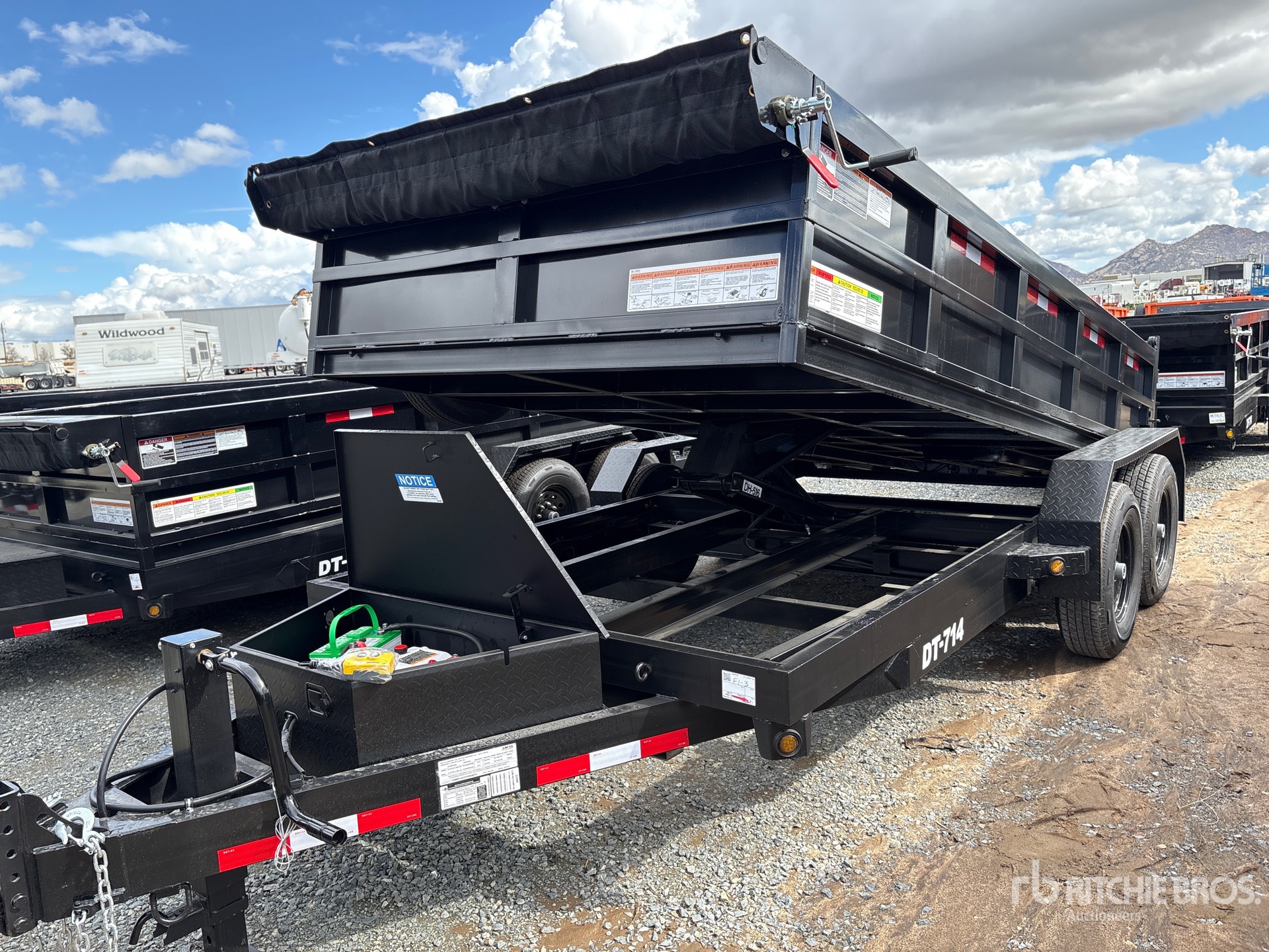 2027 DENTON DT-7142