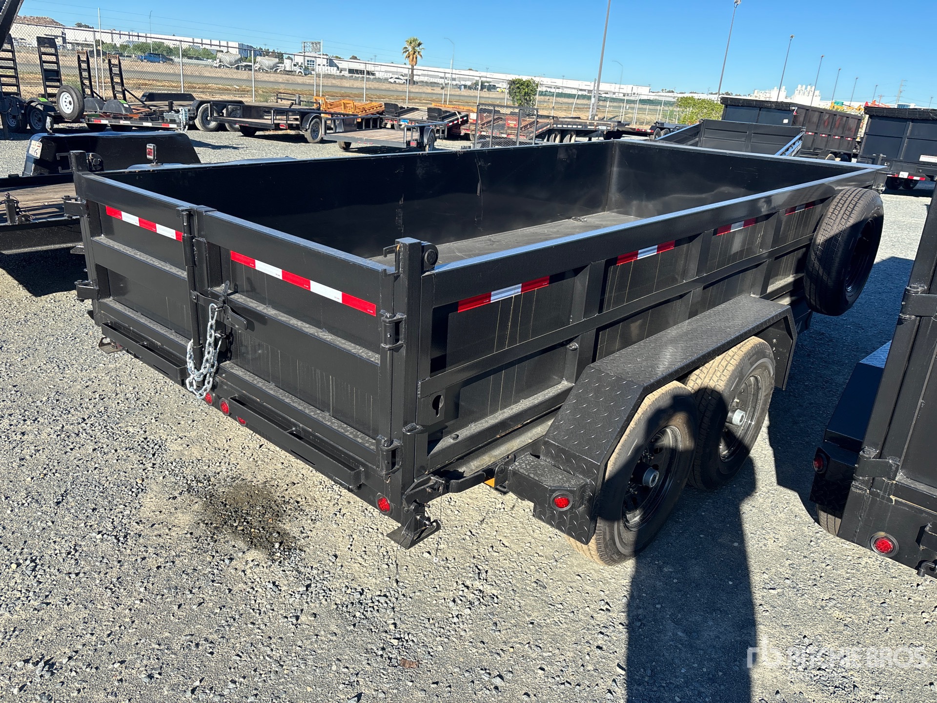 2027 DENTON DT-7142