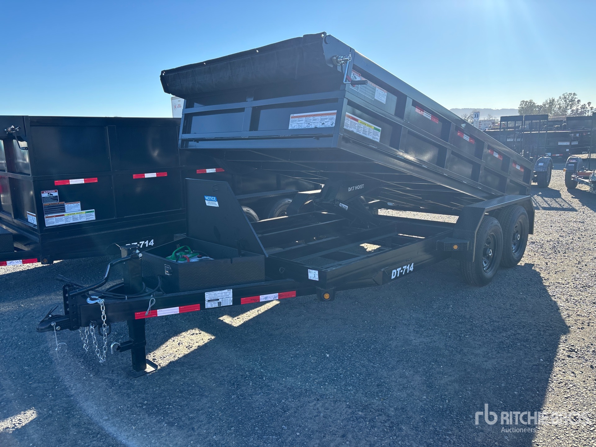 2027 DENTON DT-7142