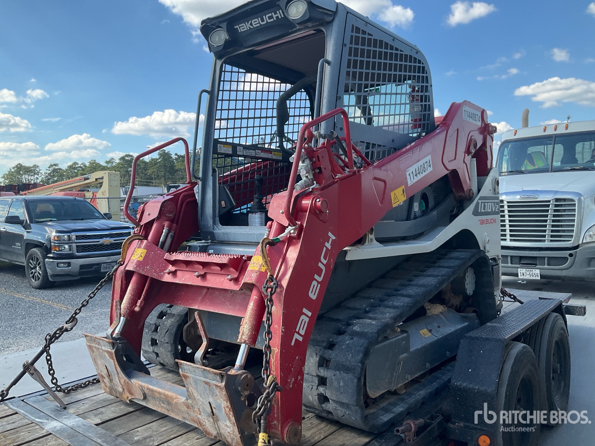 2022 Takeuchi TL10V2R