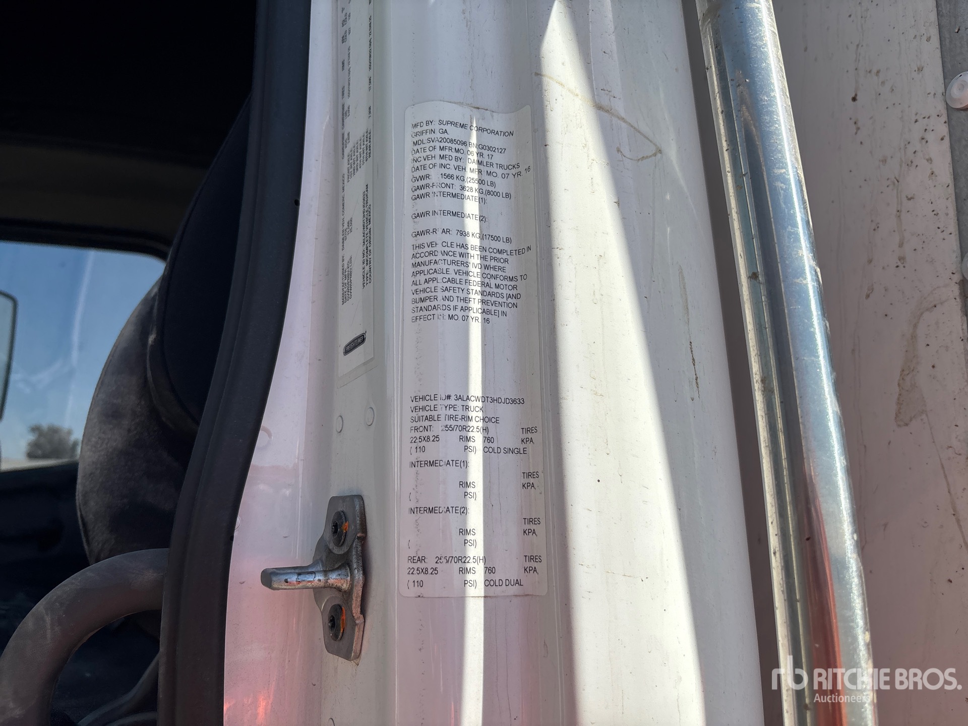 2017 Freightliner M2 106