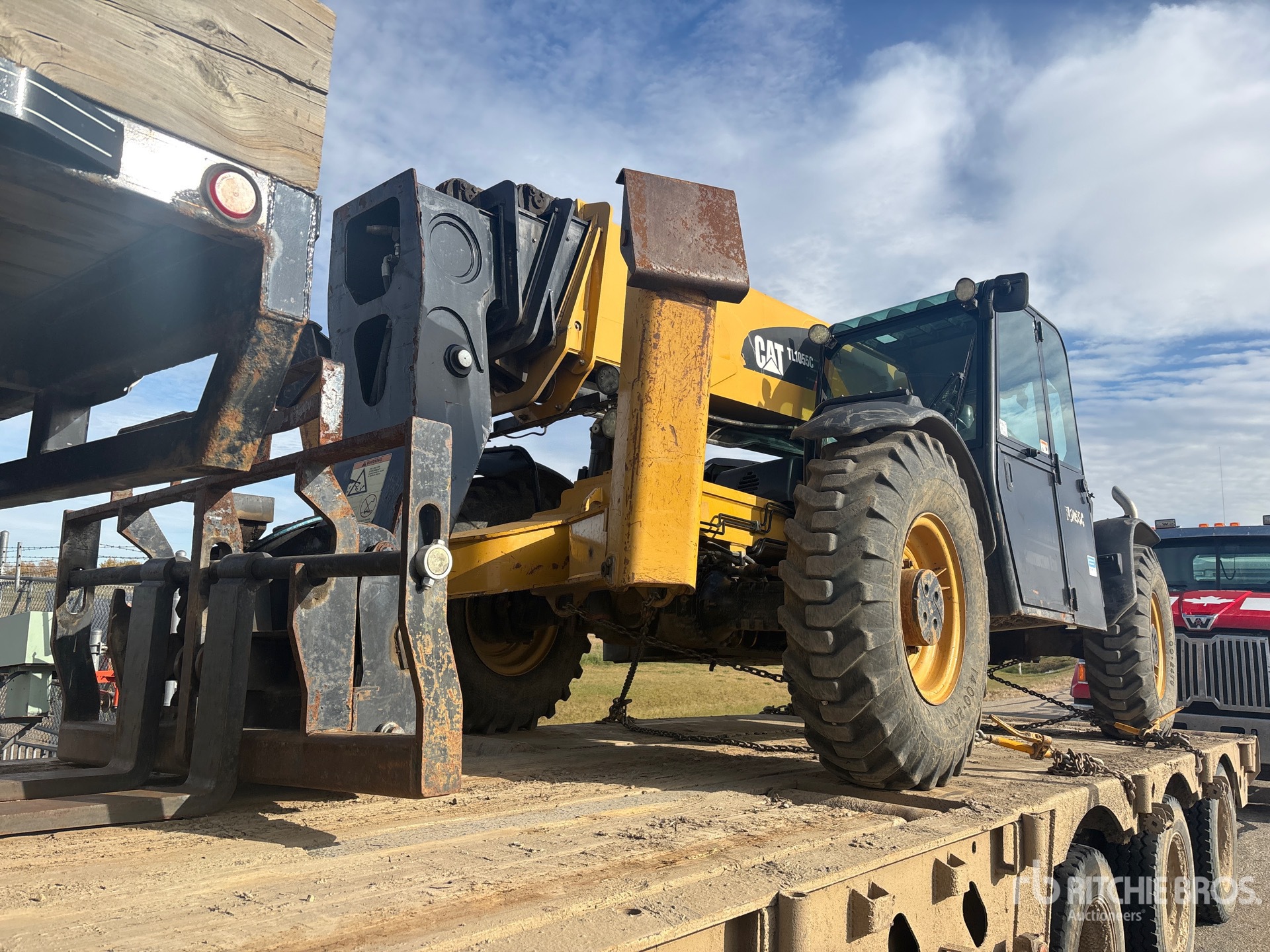 2013 Caterpillar TL1055C