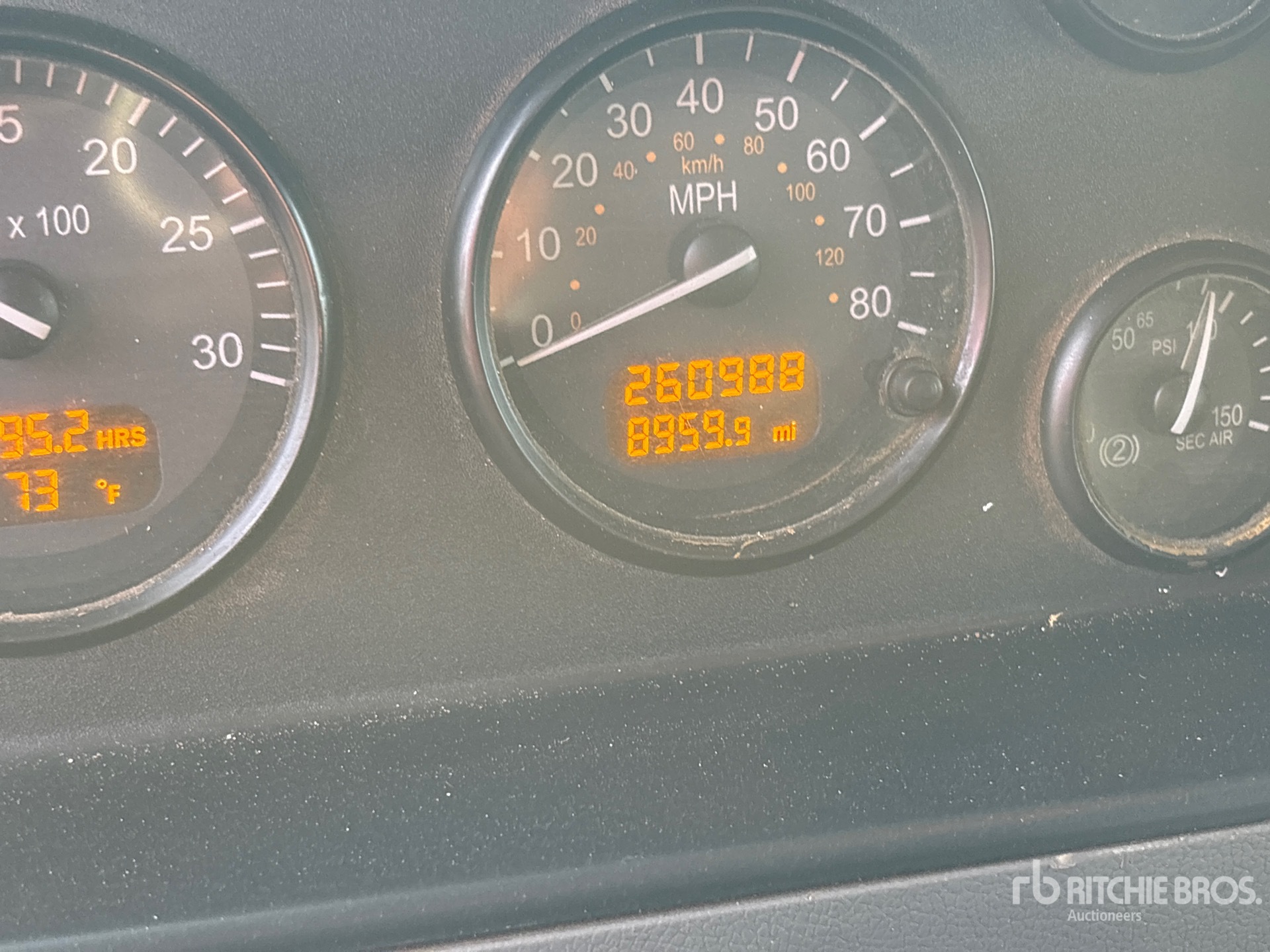 2013 Peterbilt 348