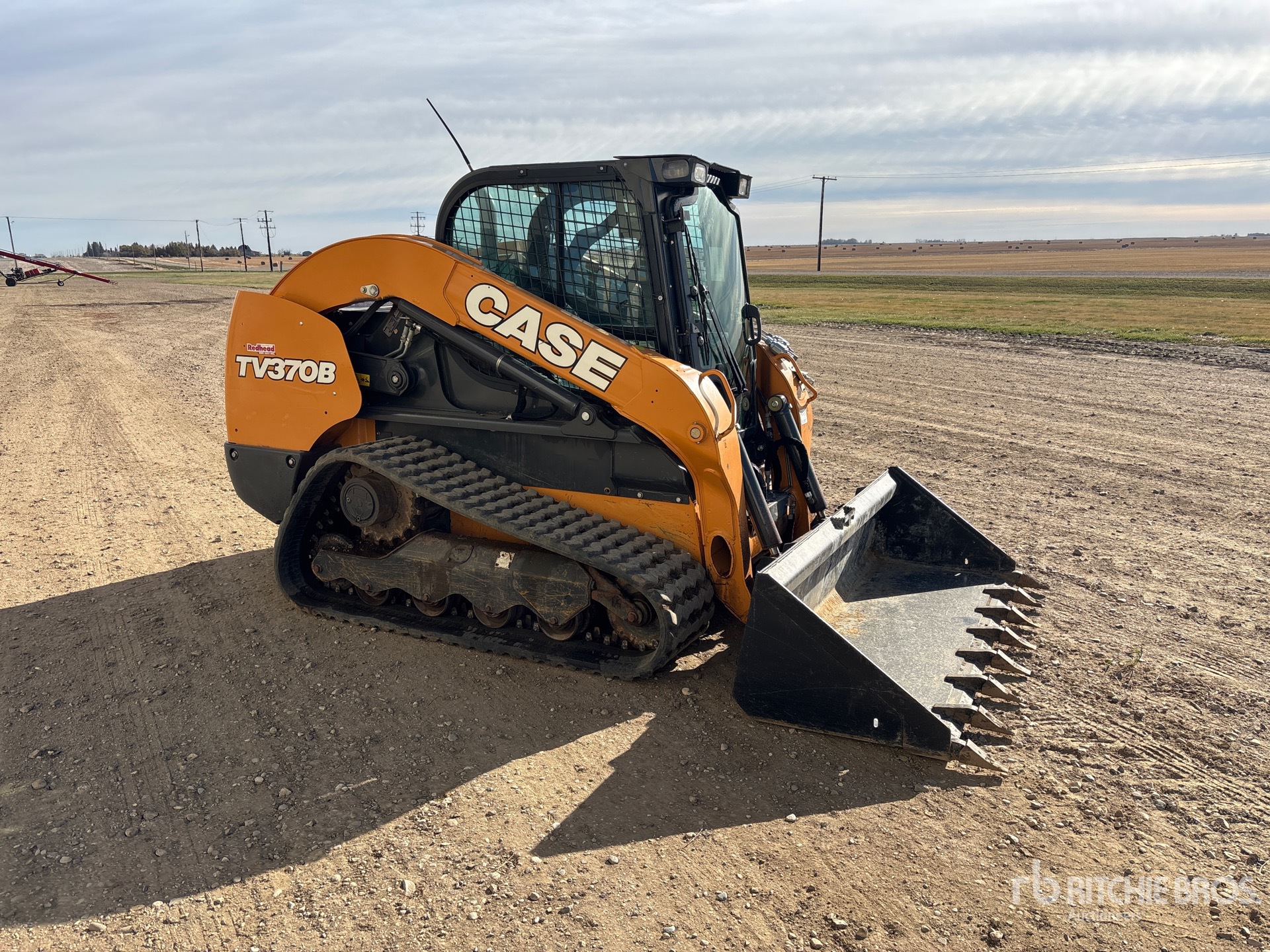 2022 Case TV370B