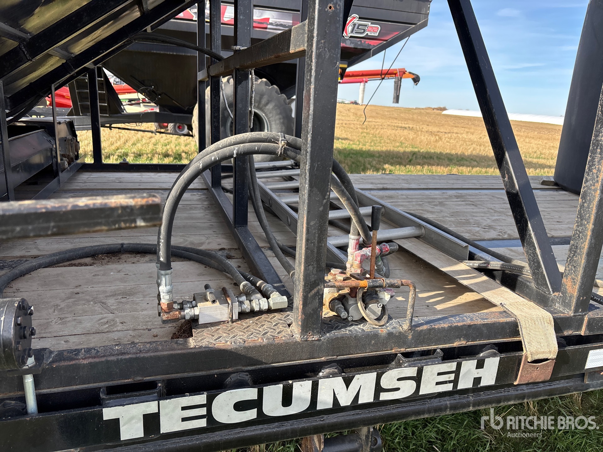 2017 Tecumseh 53 ft Tri/A