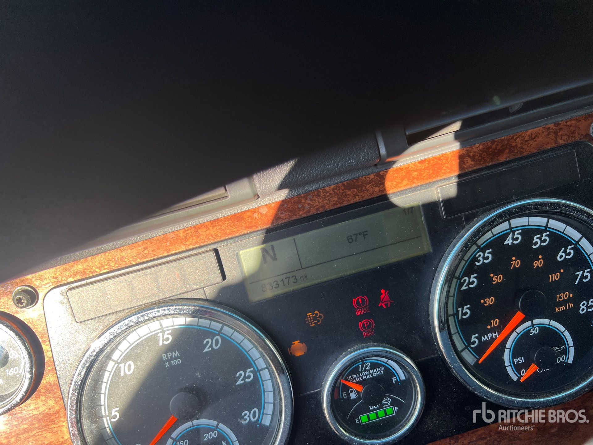 2017 Freightliner CASCADIA 125