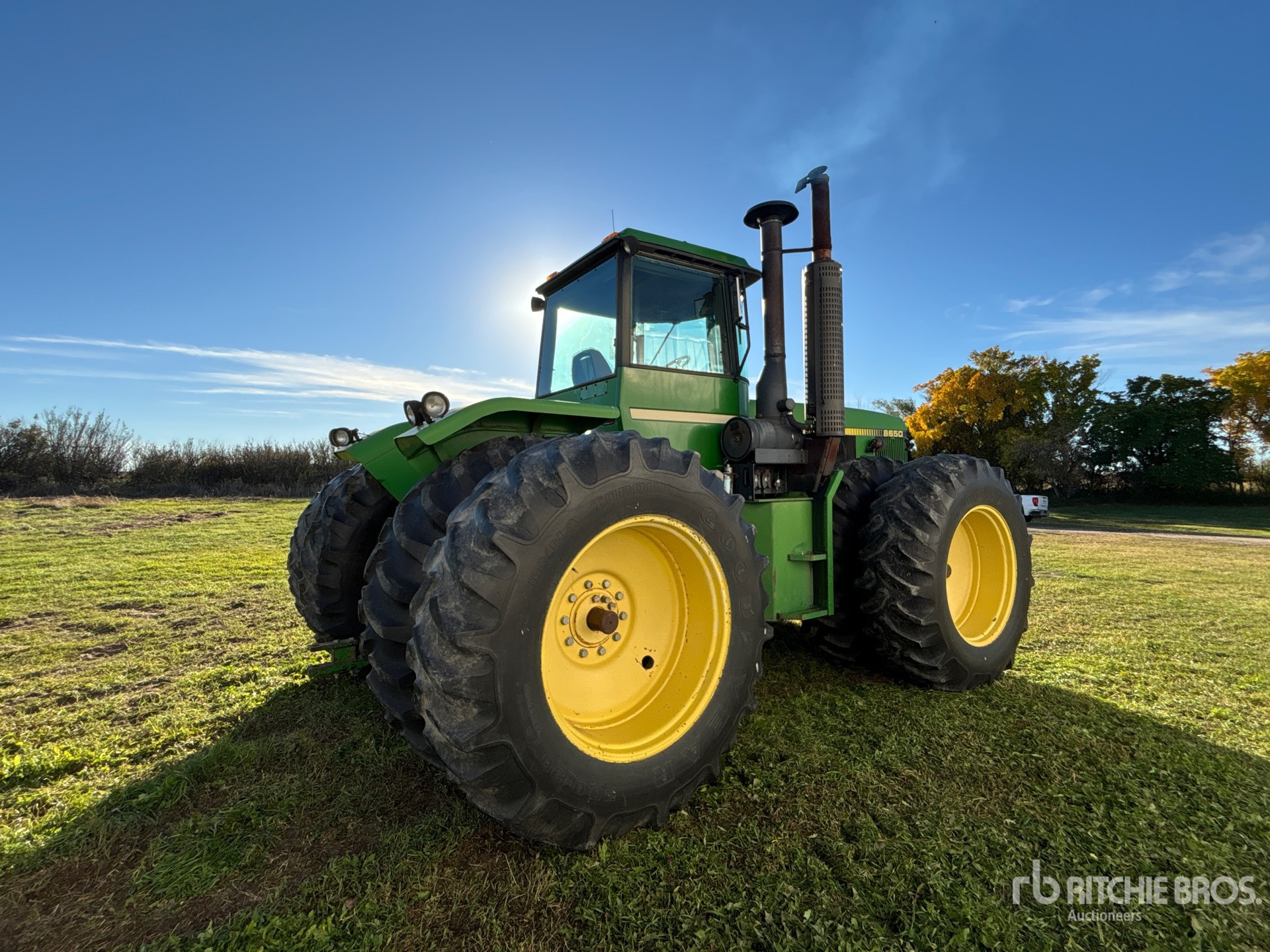 John Deere 8650