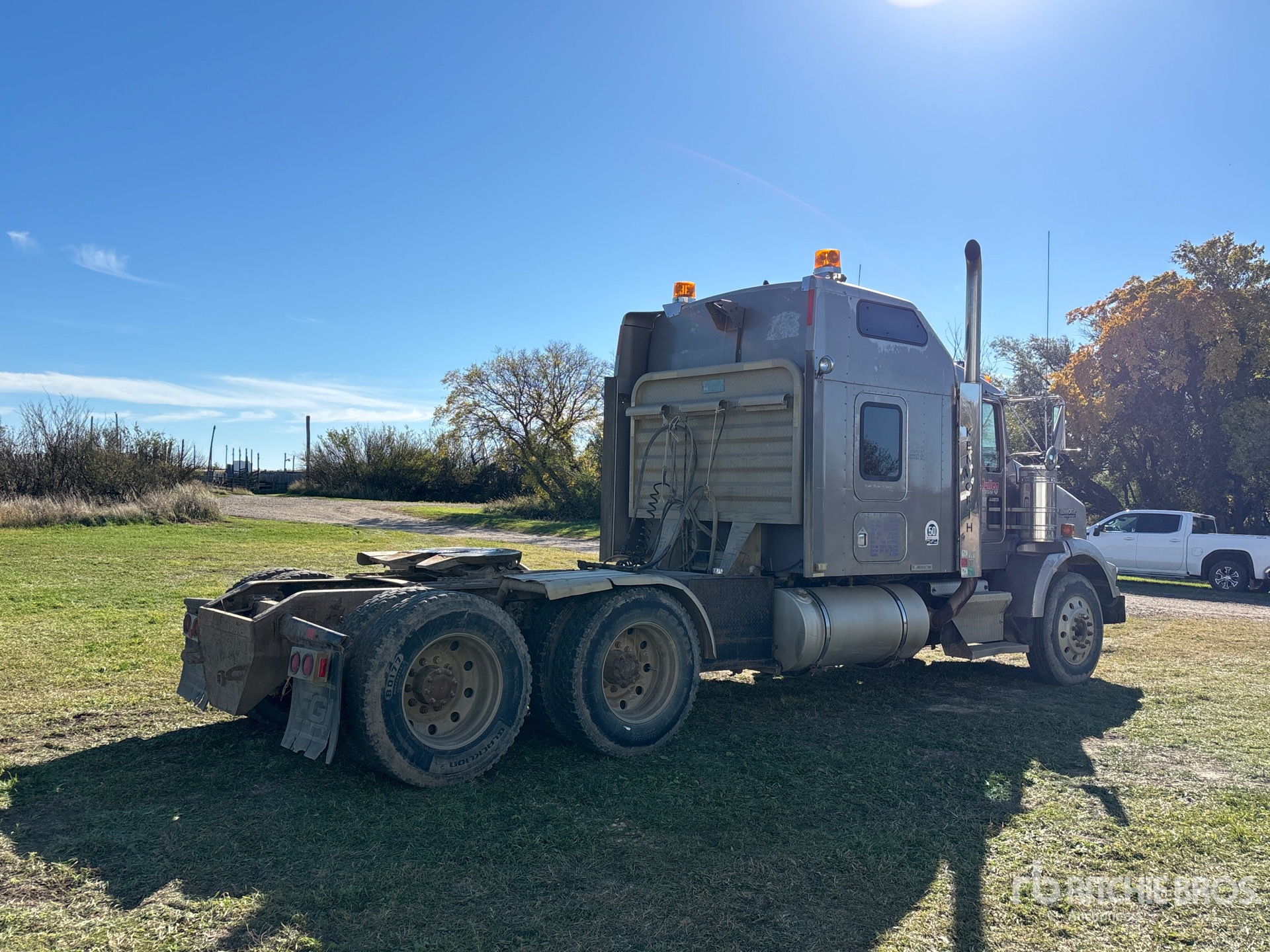 2000 Kenworth T800B