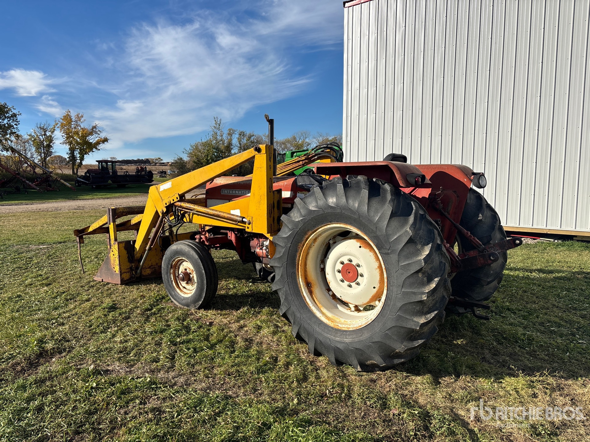 International 674