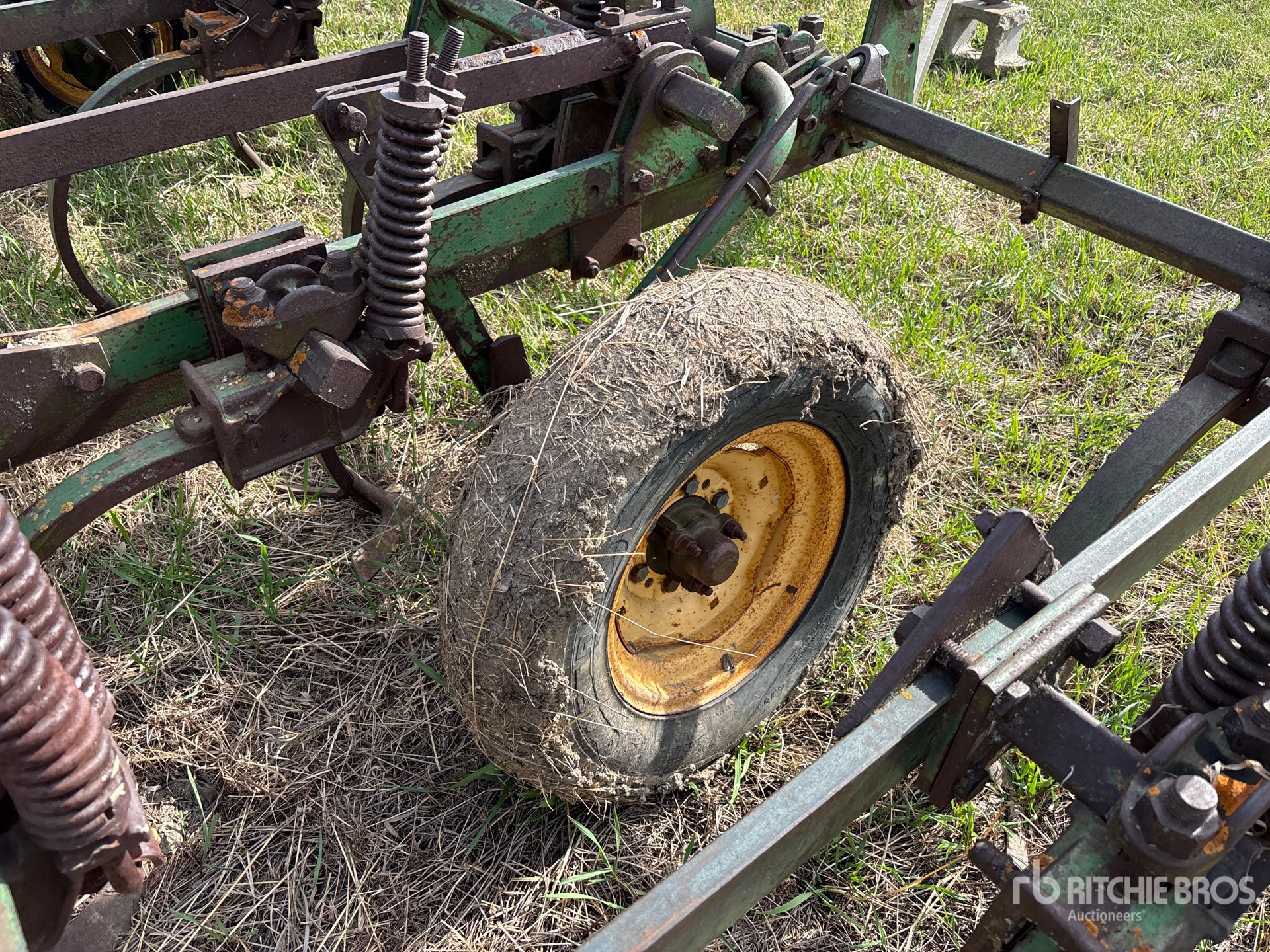 John Deere 13 FT