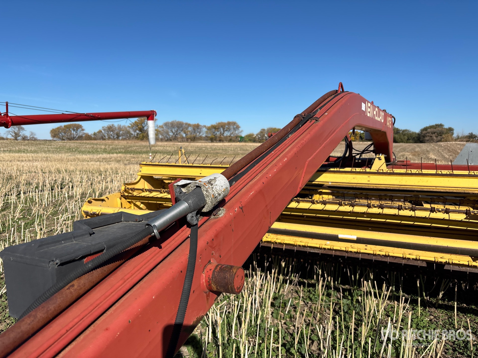 New Holland 1475