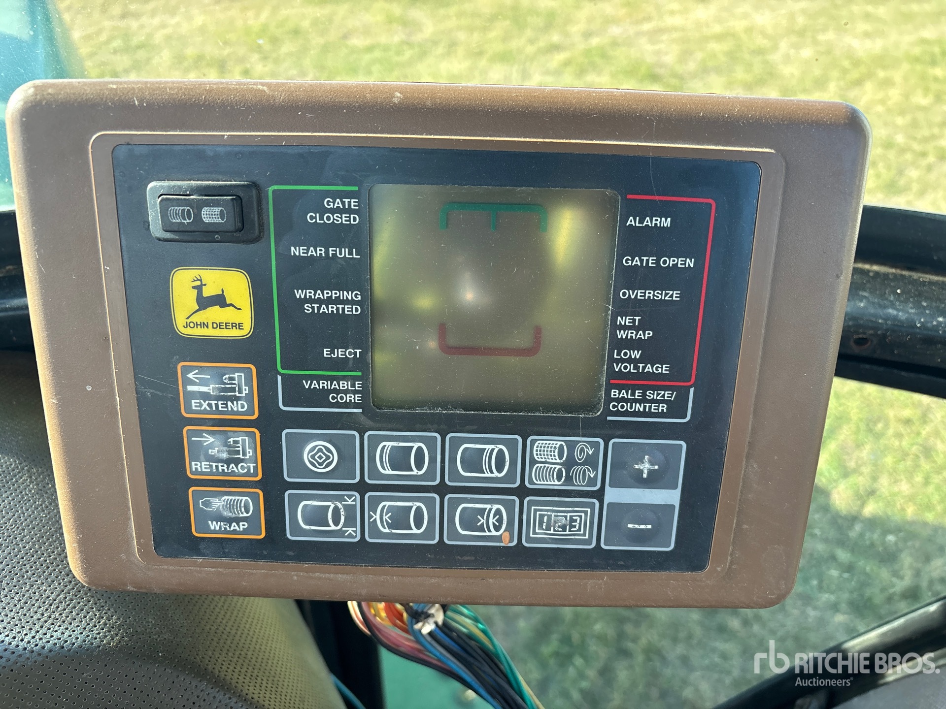 2003 John Deere 567