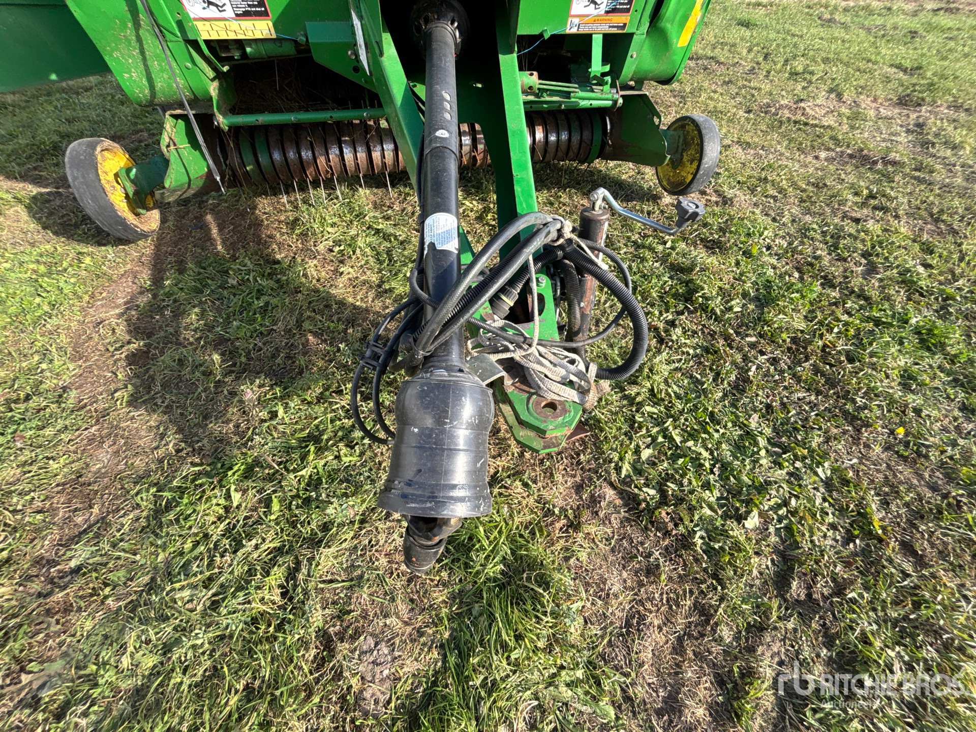 2003 John Deere 567