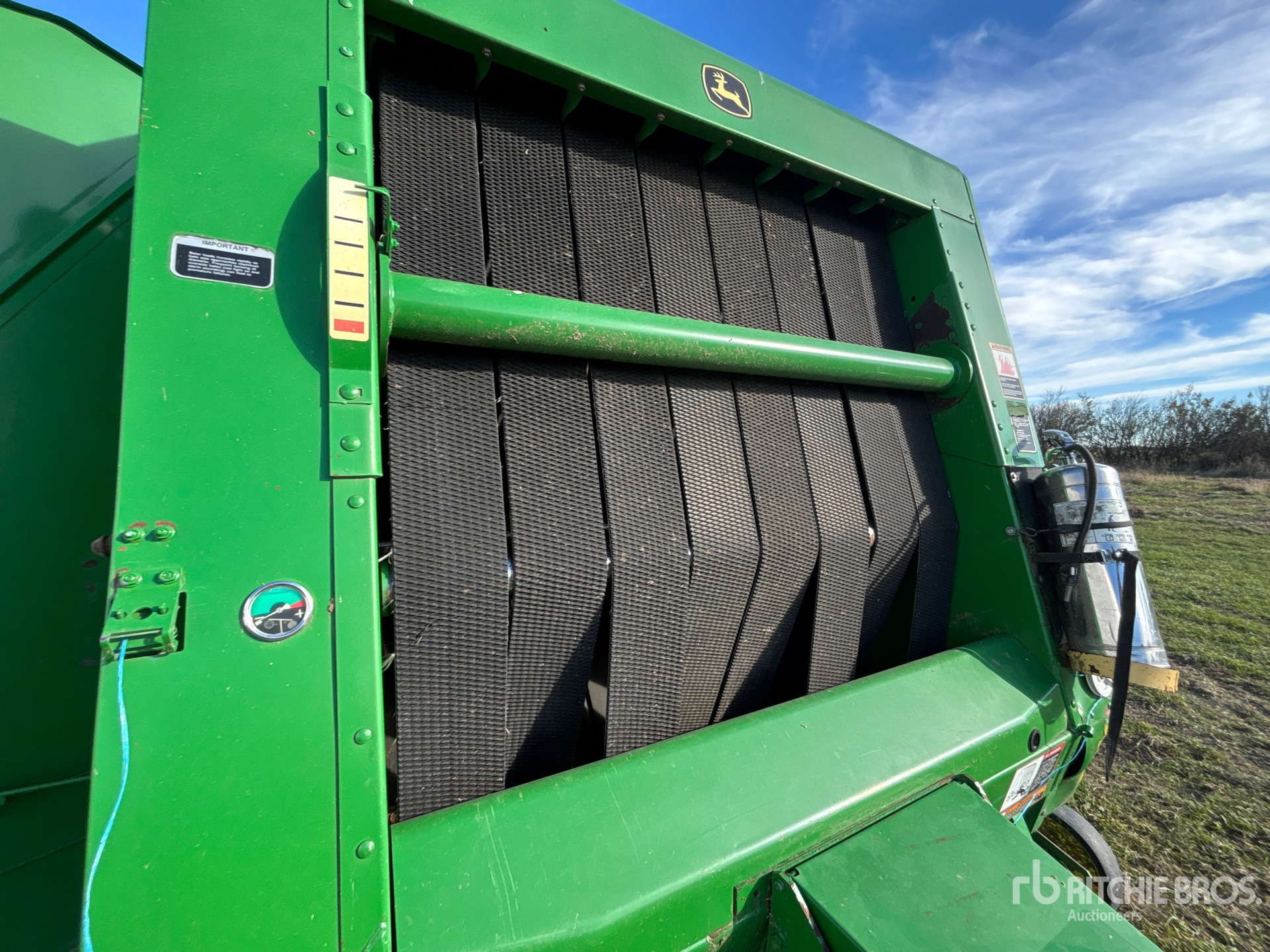 2003 John Deere 567