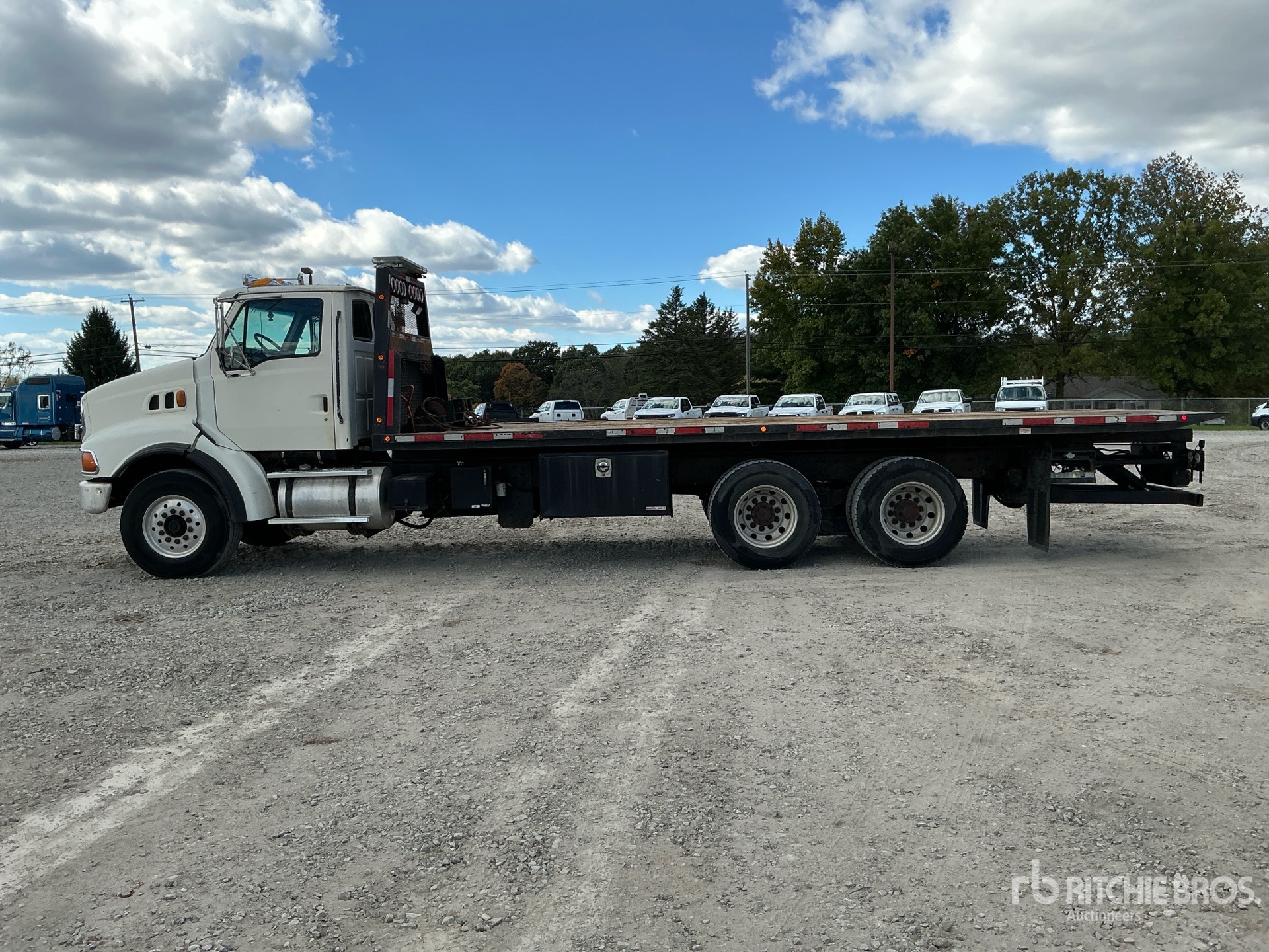 2000 Sterling L9500