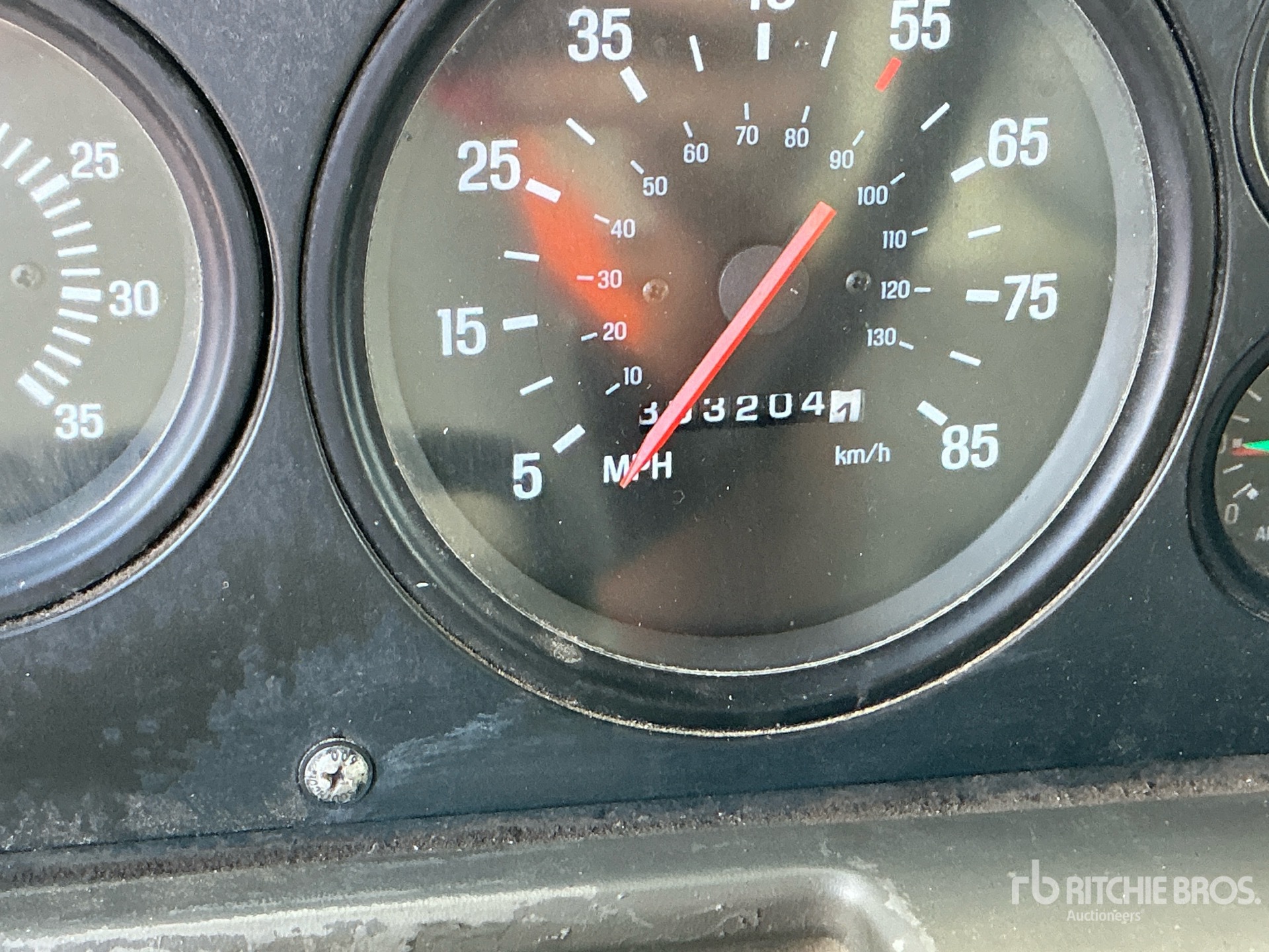 2000 Sterling L9500