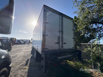 General Appearance with Bild, Ecke hinten links