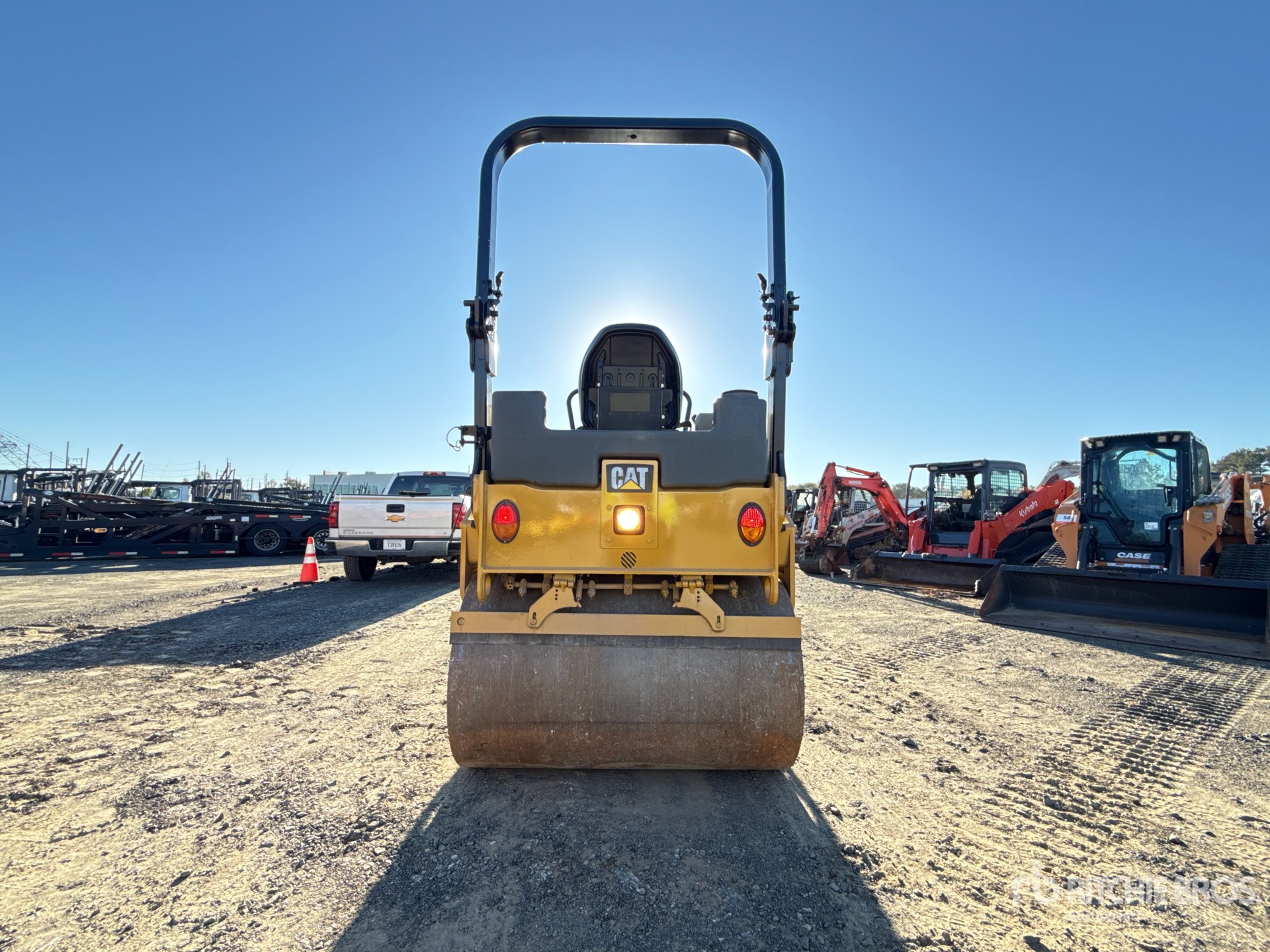 2017 Caterpillar CB34B