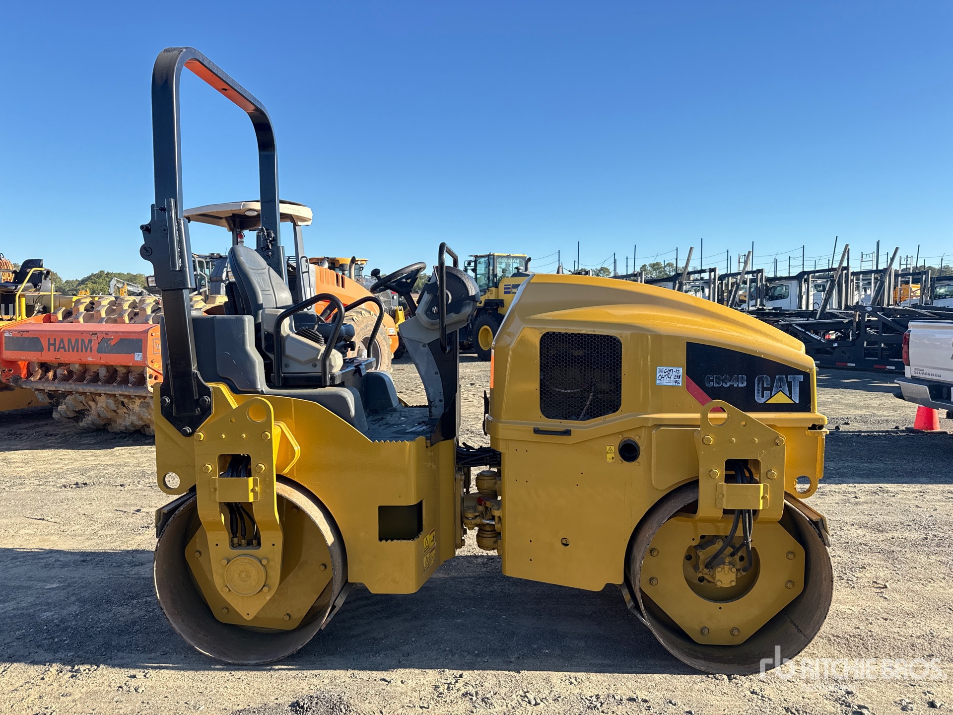 2017 Caterpillar CB34B