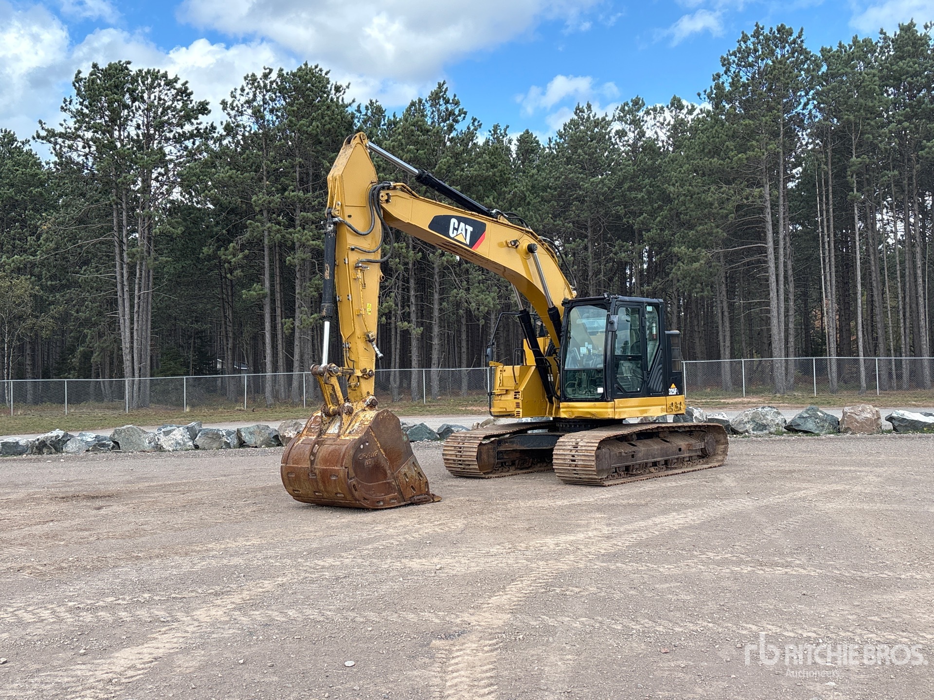 2018 Caterpillar 325F L CR