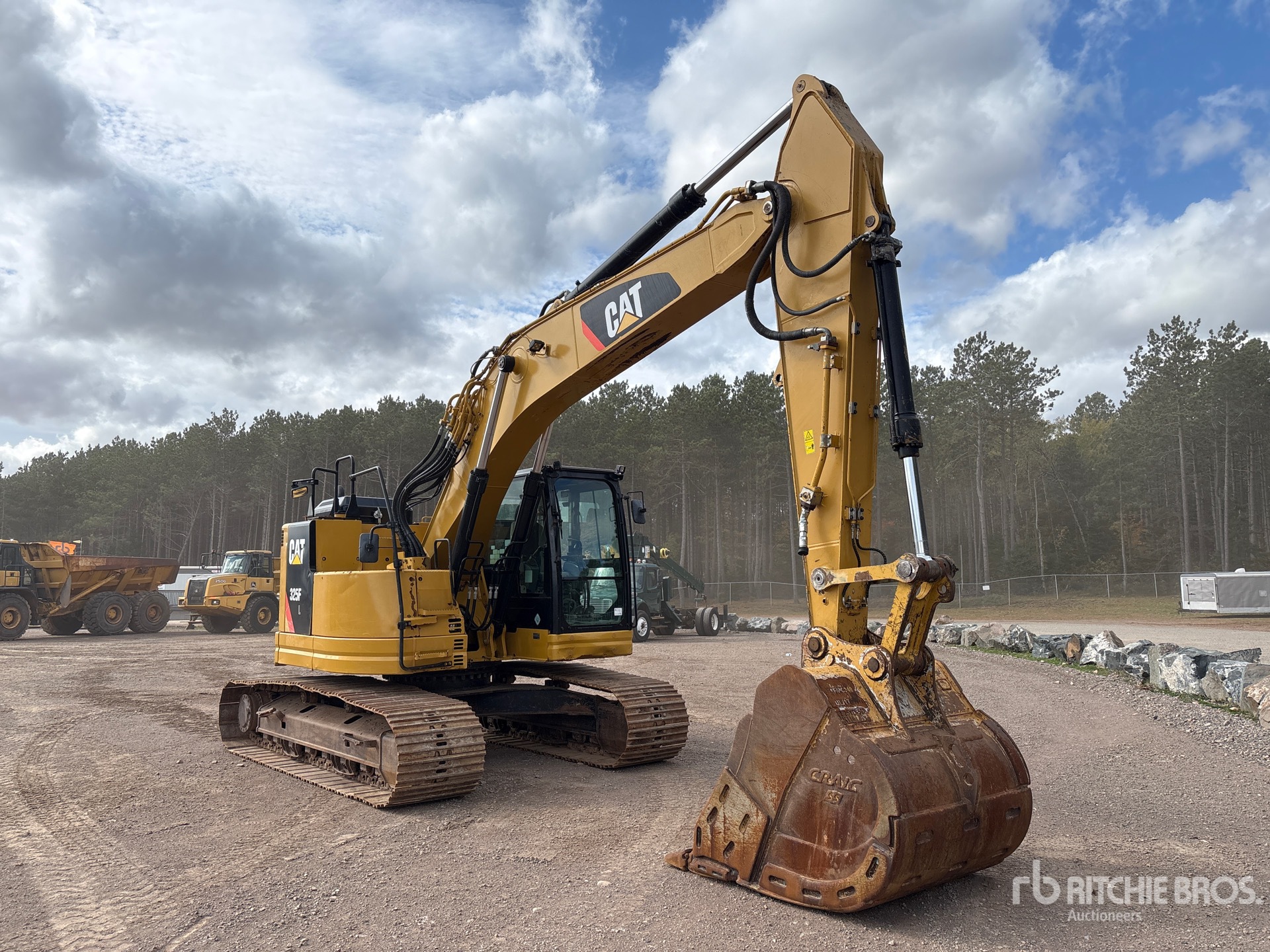 2018 Caterpillar 325F L CR