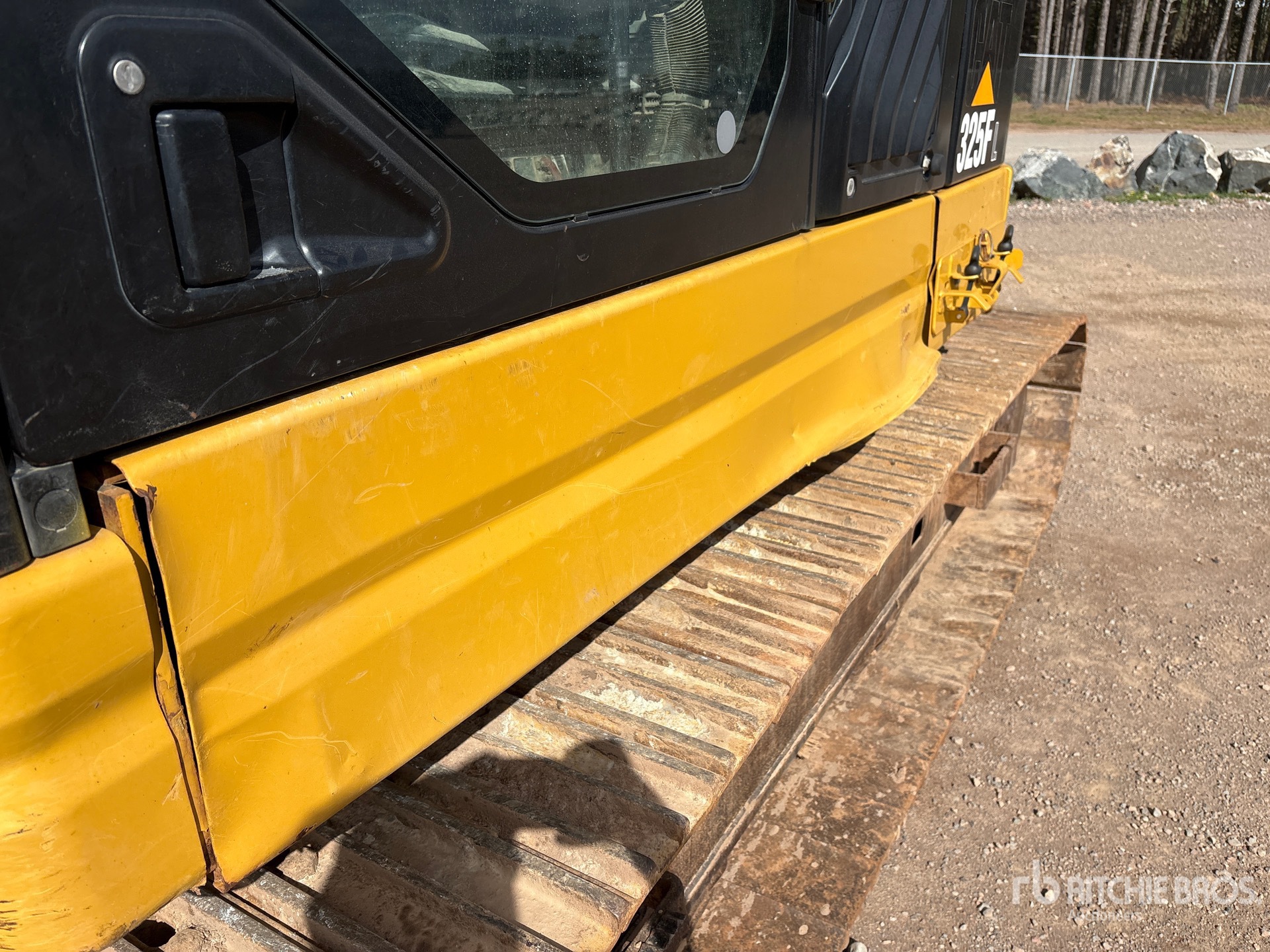 2018 Caterpillar 325F L CR