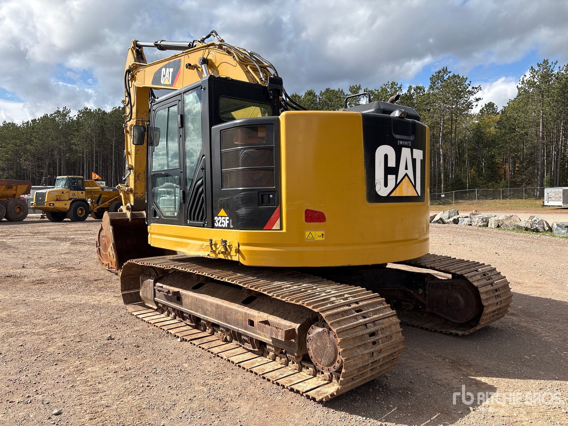 2018 Caterpillar 325F L CR