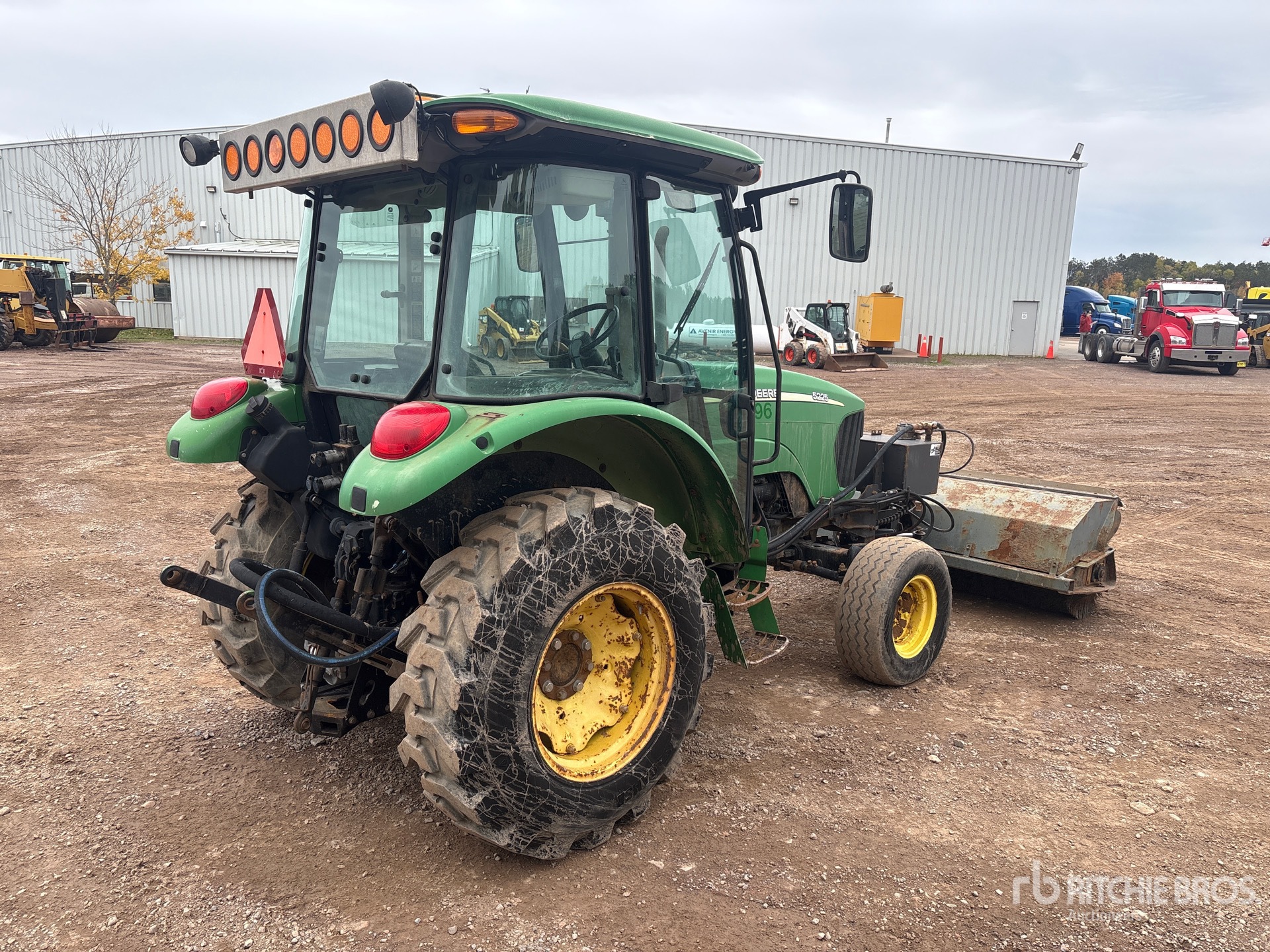 2007 John Deere 5225