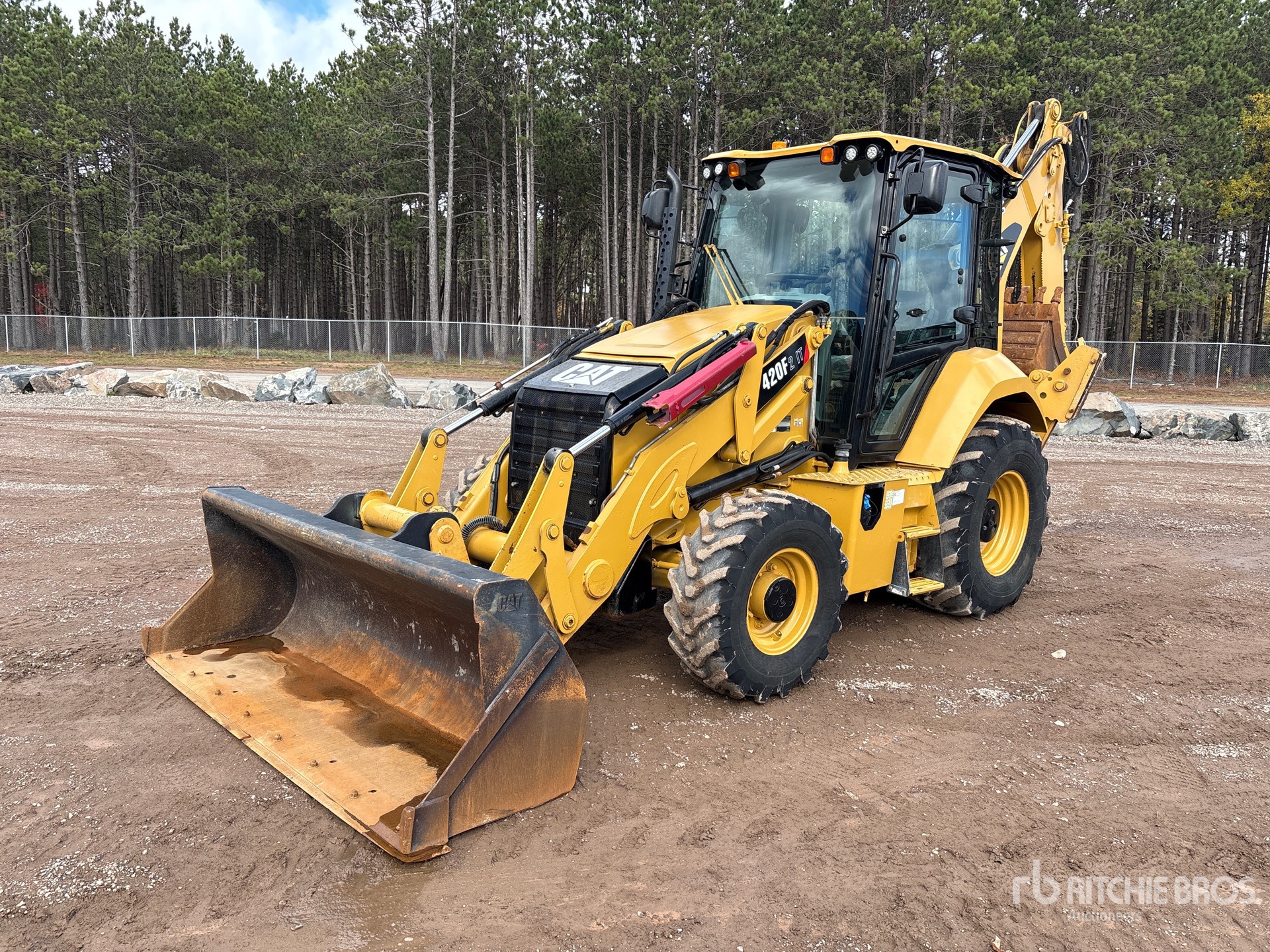 Photo of 2017 Caterpillar 420F2 IT
