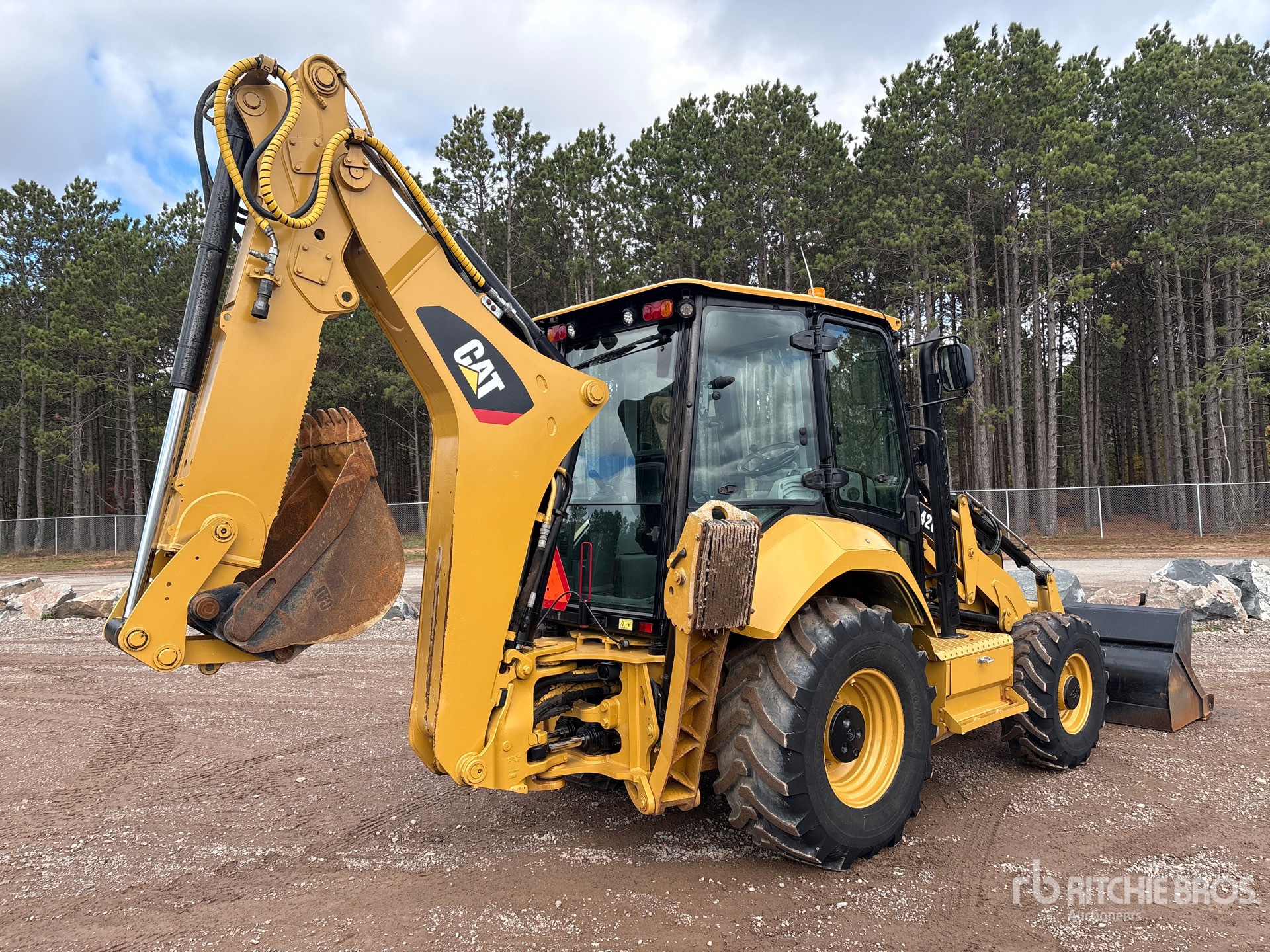 2017 Caterpillar 420F2IT