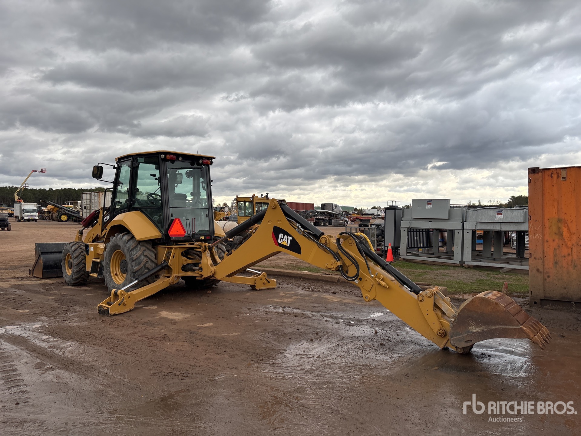 2017 Caterpillar 420F2 IT