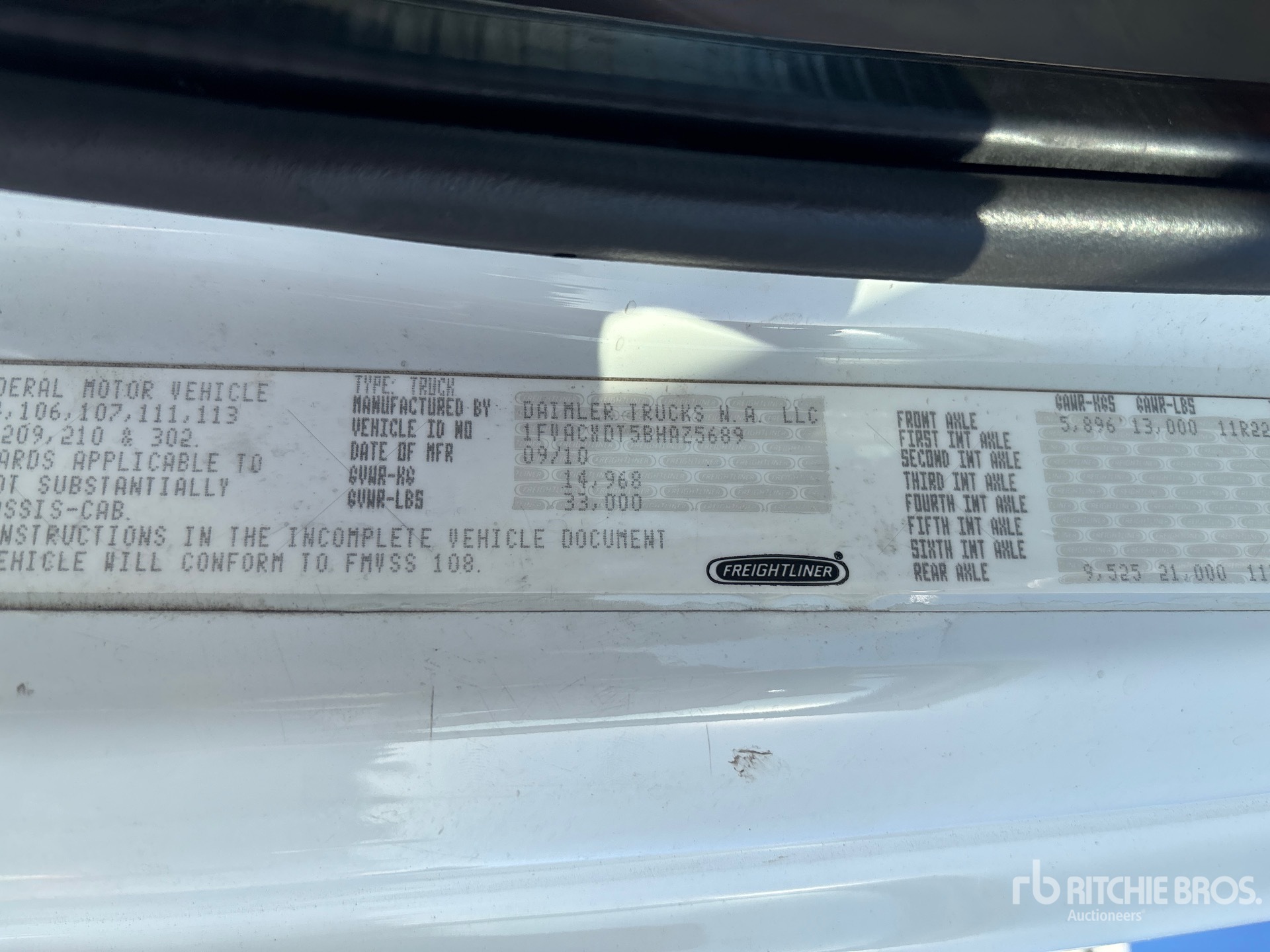 2011 Freightliner M2 106