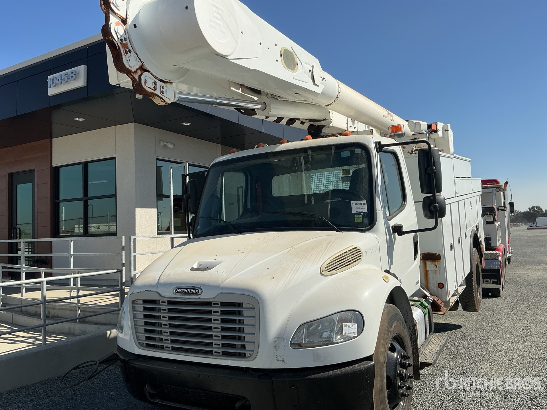 2011 Freightliner M2 106