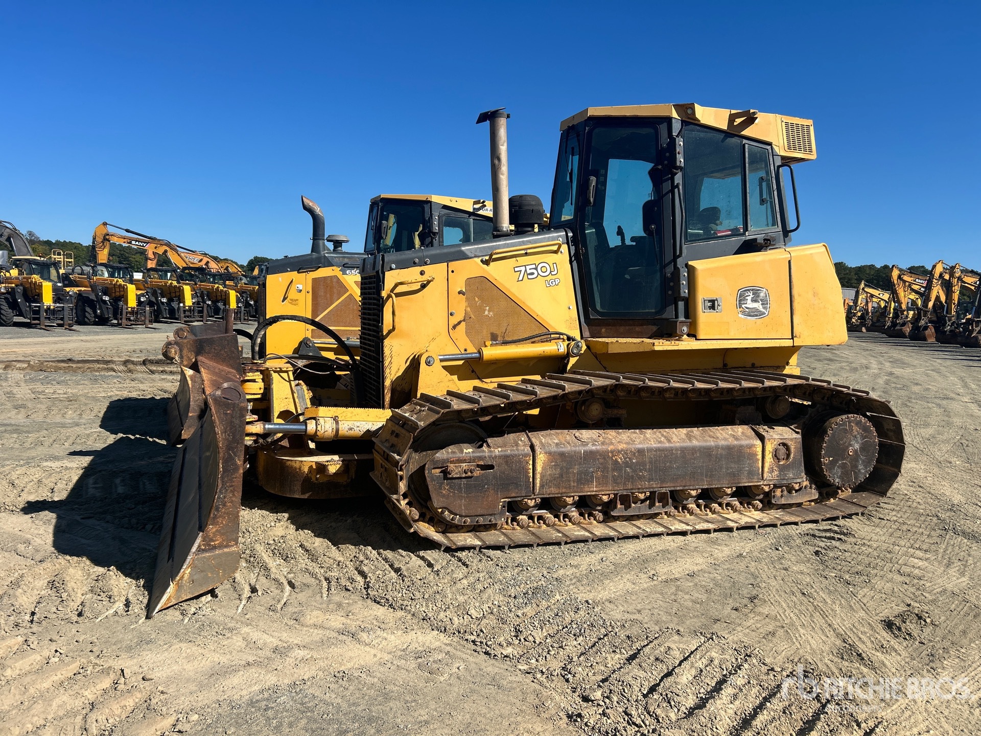 2005 John Deere 750J LGP