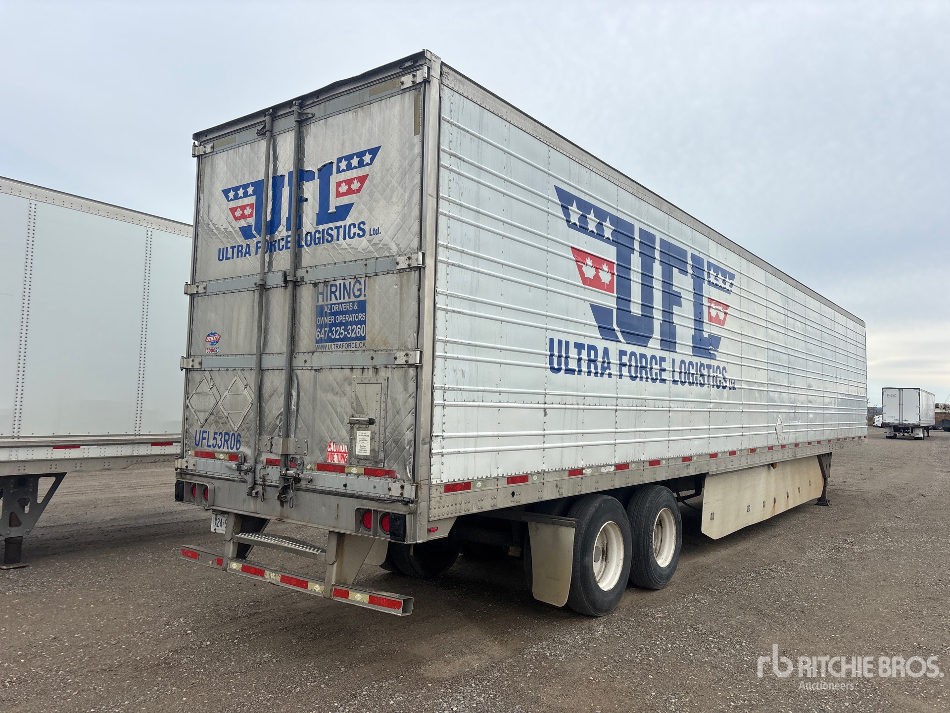 2011 Utility 3000R