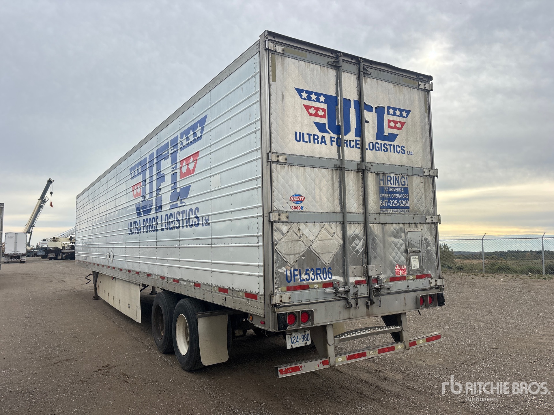 2011 Utility 3000R